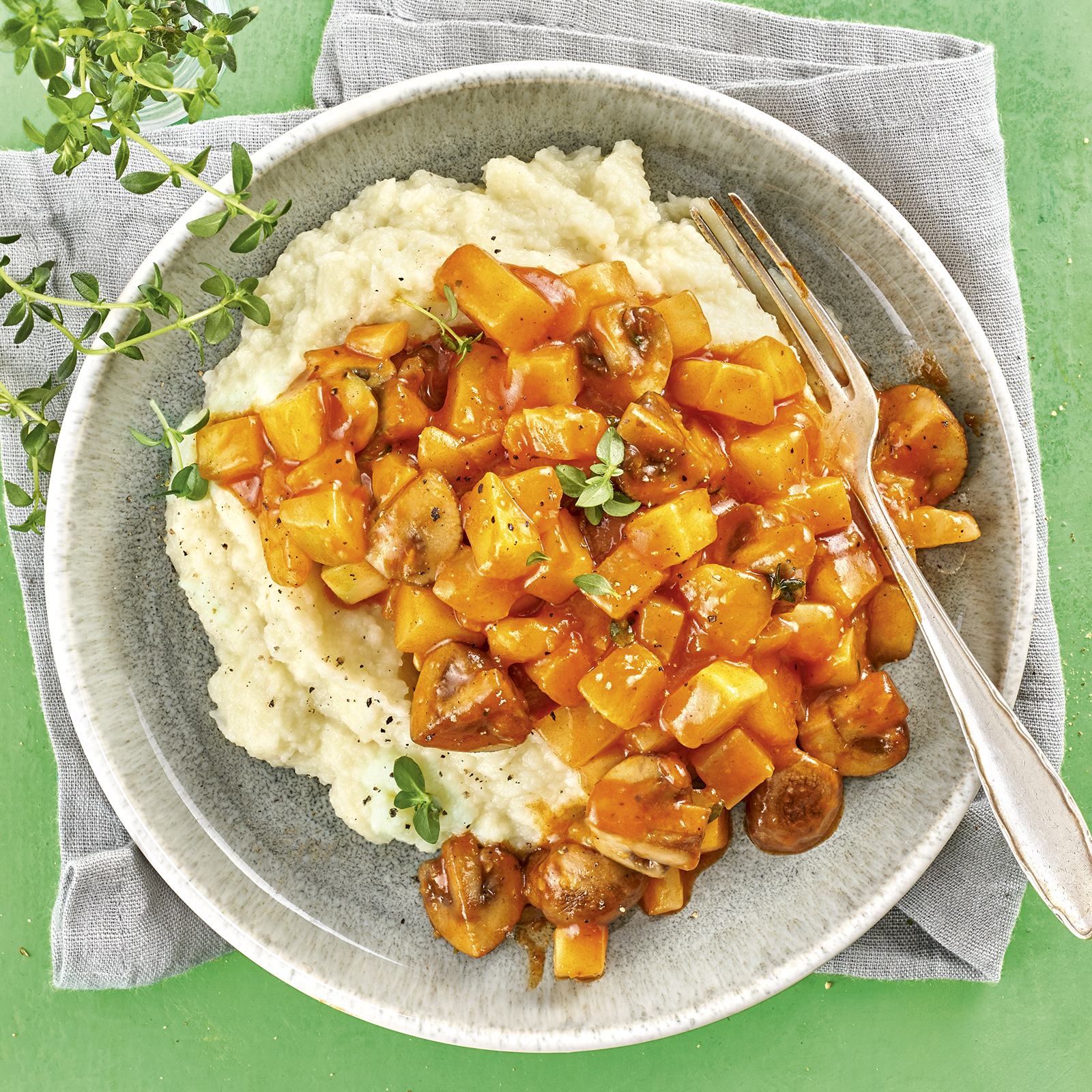 3 20 Kartoffel Mairuebchen Gulasch 1600x1600px