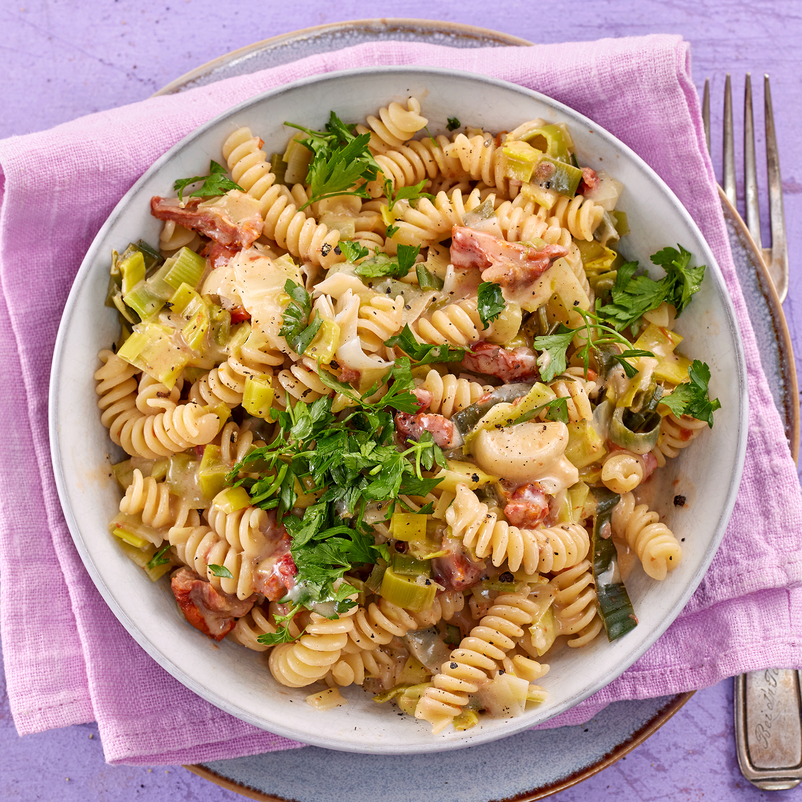 3 20 Vegane One Pot Nudeln Mit Lauch 1600x1600px