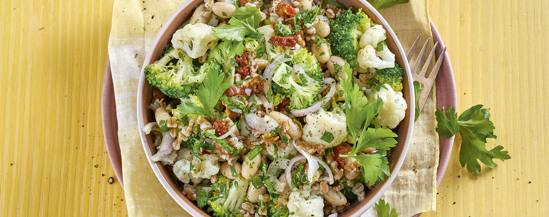 4 20 Kerniger Brokkoli Blumenkohl Salat 1920x760px