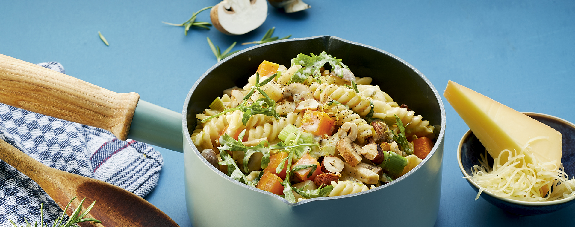 6 20 Lauch Sellerie One Pot Pasta 1920x760px