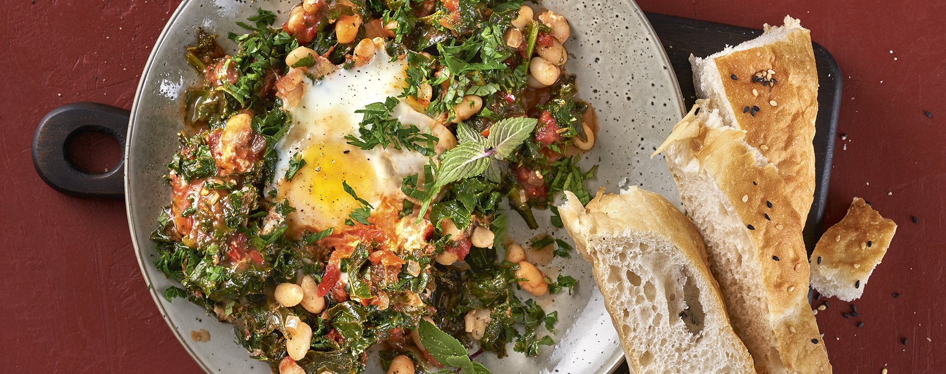 1 21 Gruenkohl Bohnen Shakshuka 1920x760px