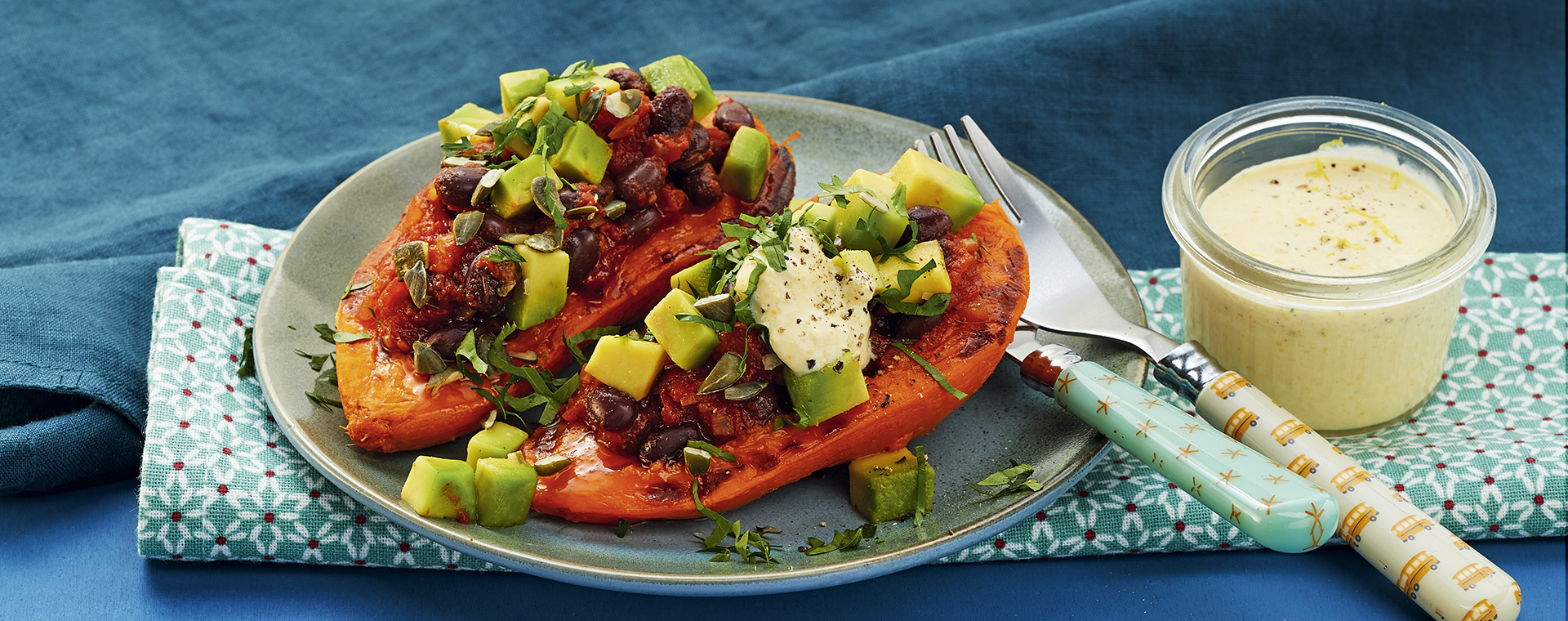 2 21 Gefuellte Suesskartoffeln Aus Dem Ofen Mit Maissosse 1920x760px