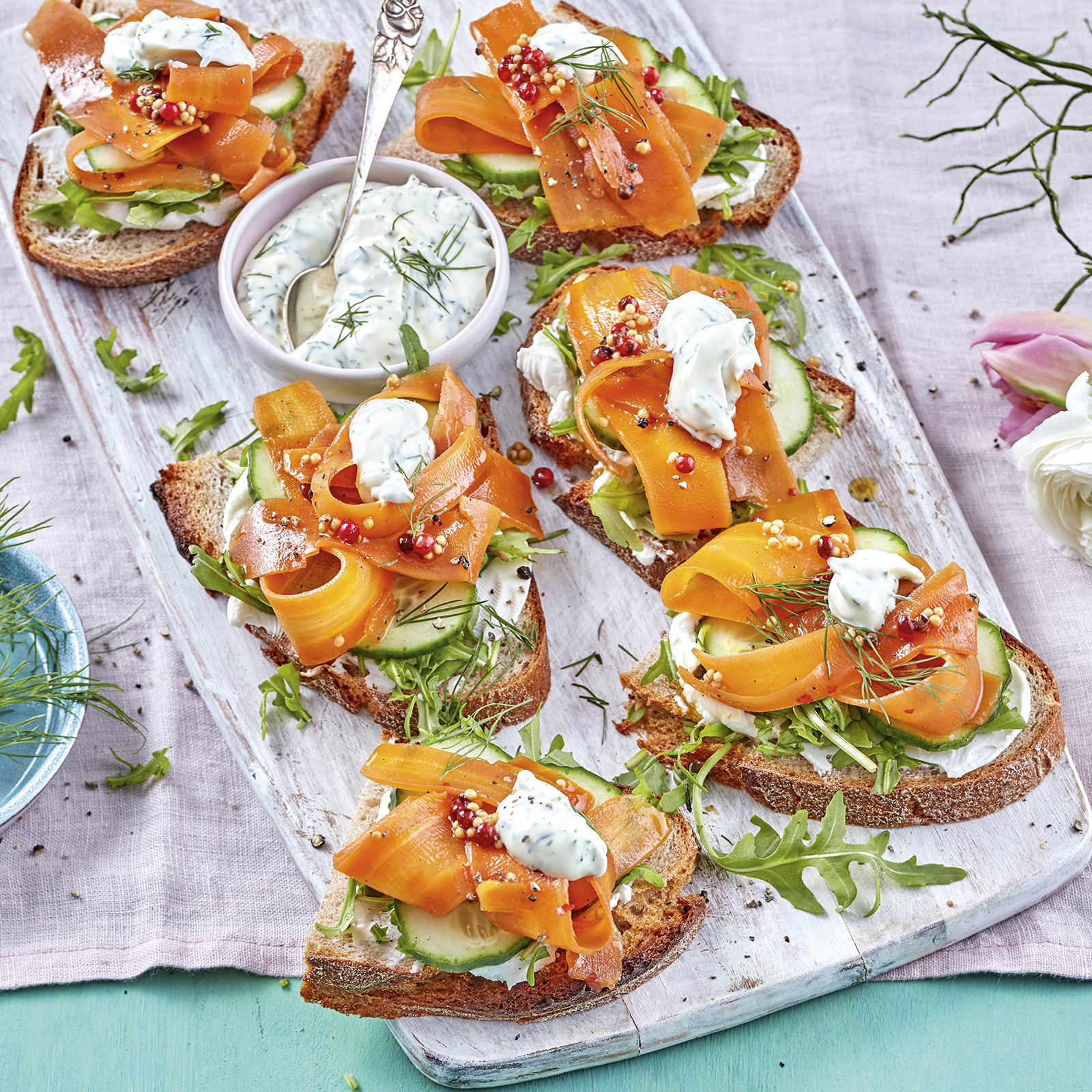 2 21 Moehren Lachs Brote 1600x1600px