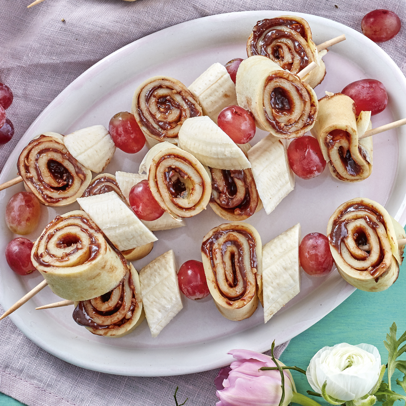 2 21 Suesse Nuss Crepespiesse Mit Obst 1600x1600px