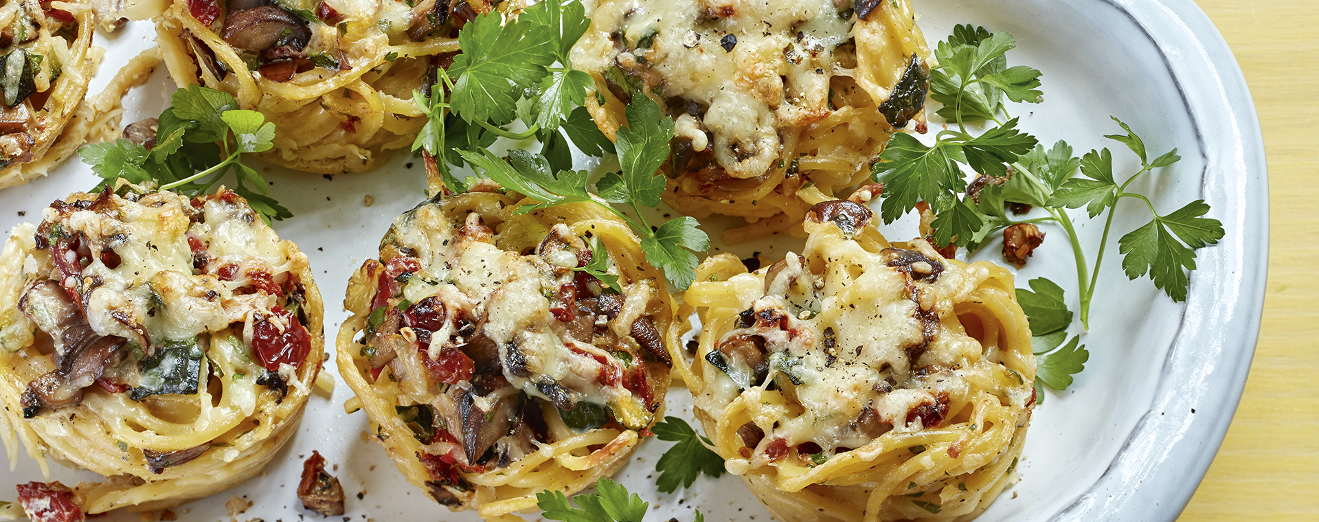 3 21 Gebackene Nudelnester 1920x760px