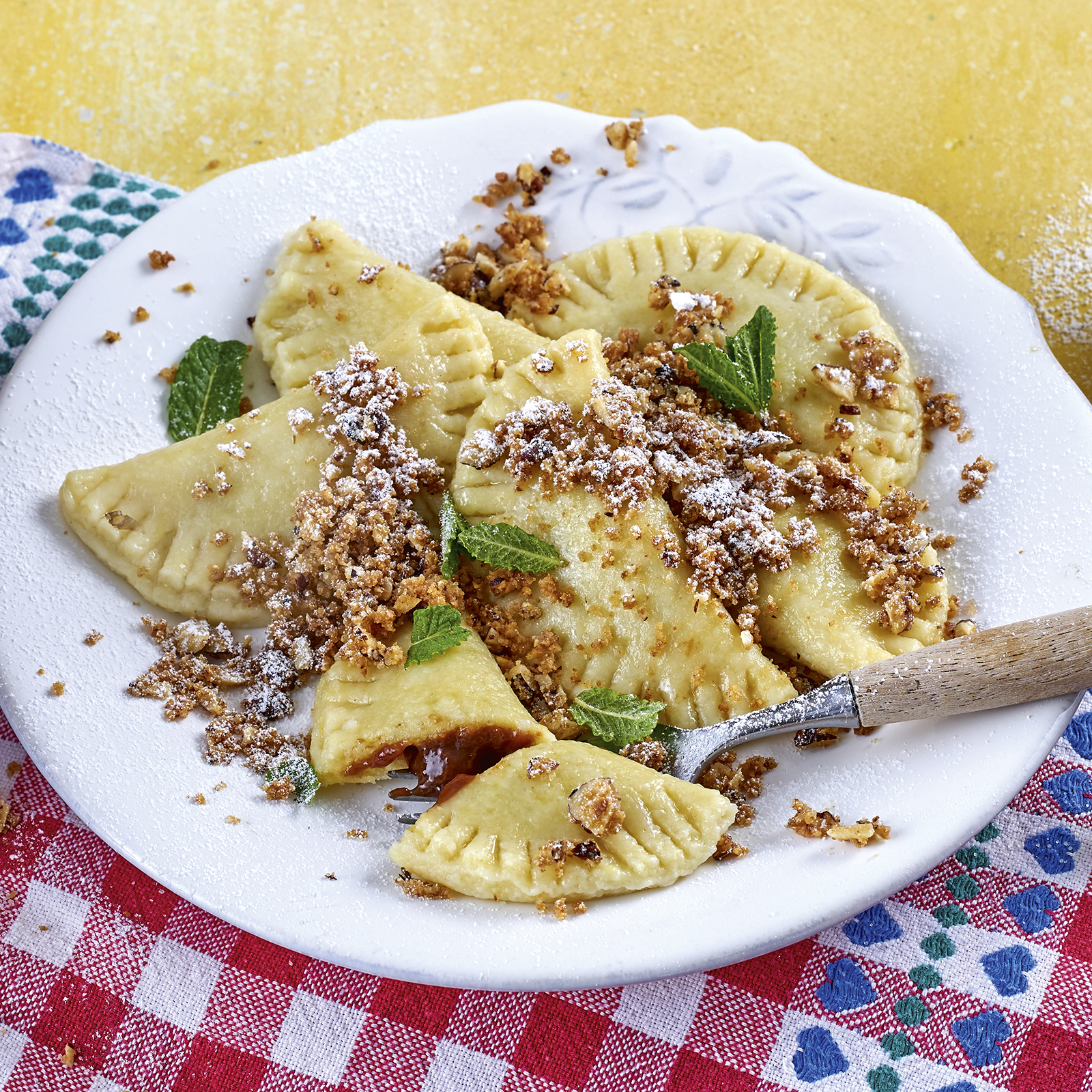 4 21 Teigtaschen Mit Zwetschgenmus 1600x1600px