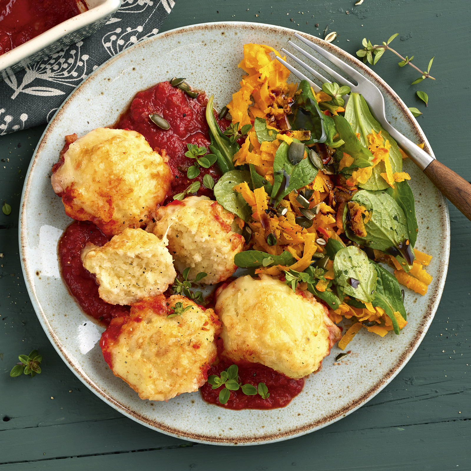 5 21 Gratinierte Griessnocken Mit Tomatensosse 1600x1600px