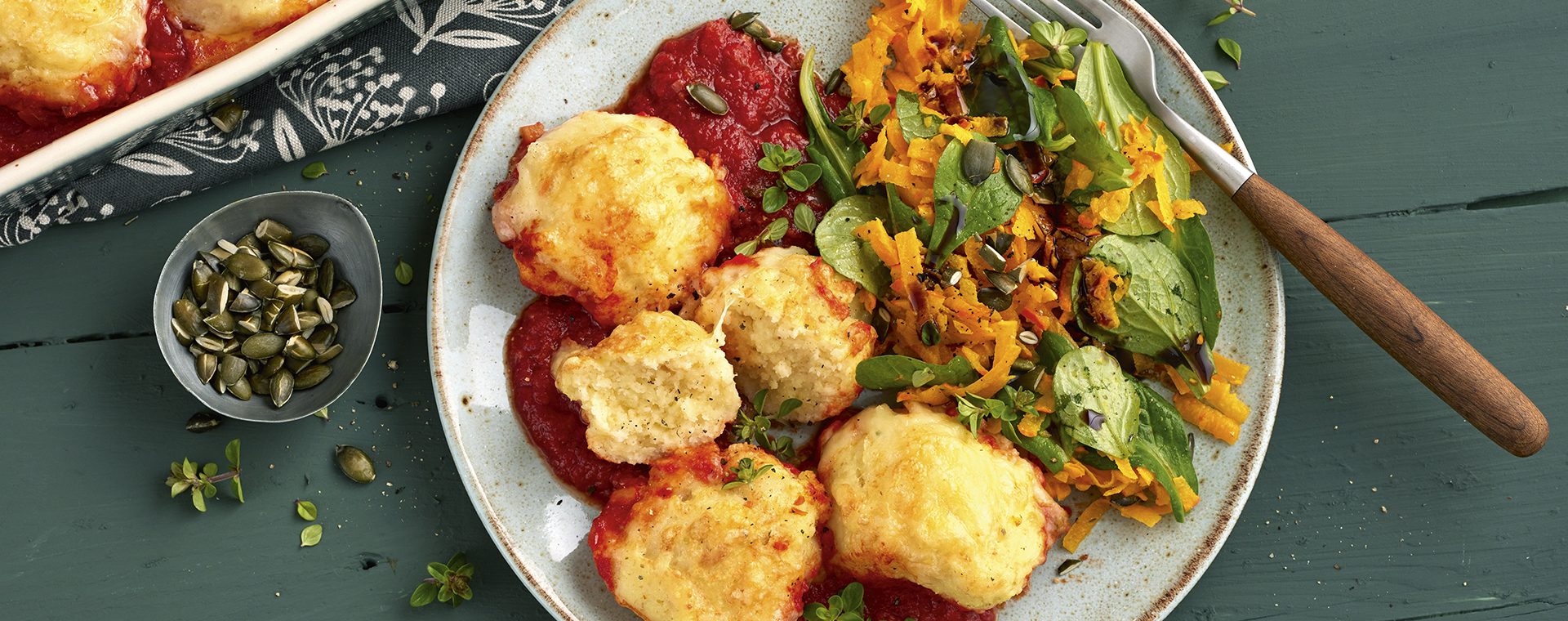 5 21 Gratinierte Griessnocken Mit Tomatensosse 1920x760px