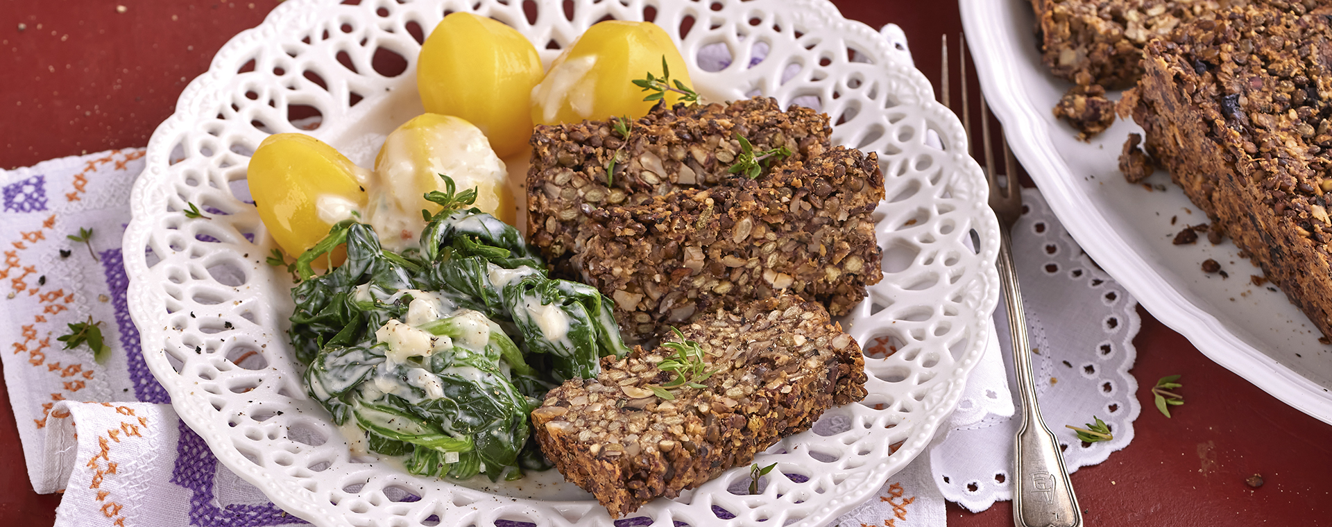 5 21 Linsen Nuss Braten Mit Salzkartoffeln Und Rahmspinat 1920x760px