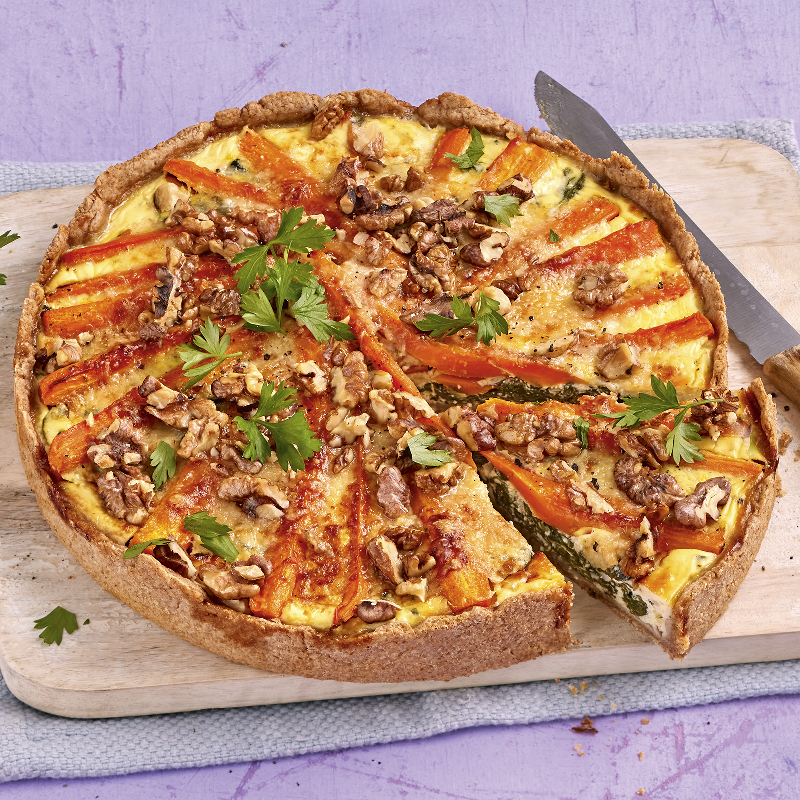 5 21 Moehren Spinat Quiche Mit Kaese Walnuss Kruste 1600x1600px