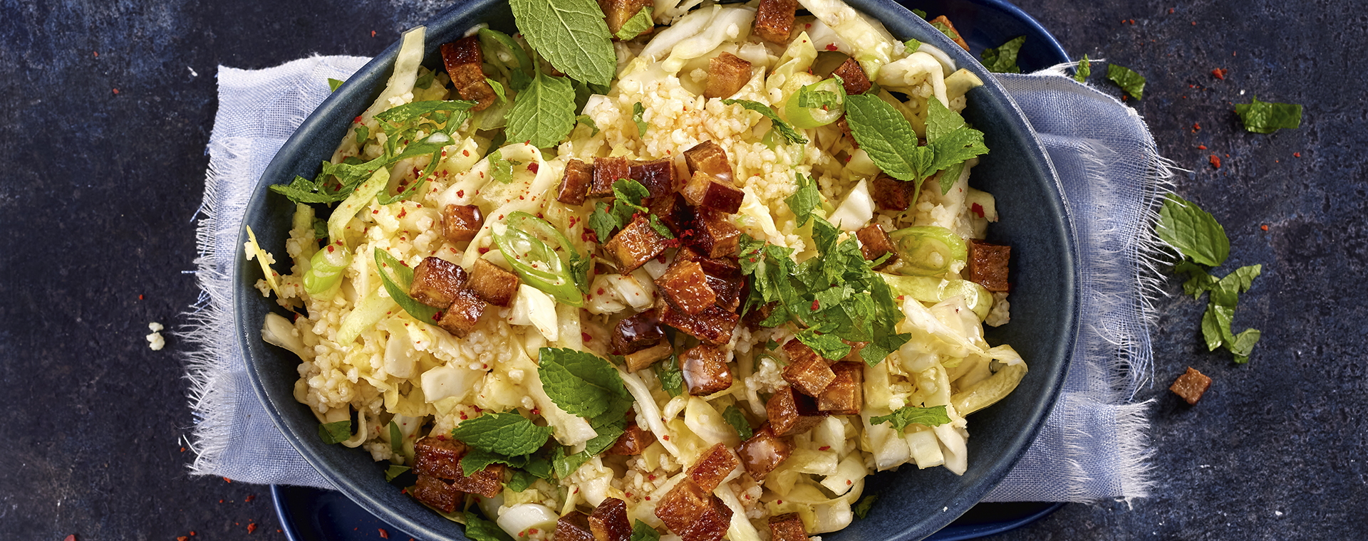 1 22 Asiatischer Spitzkohlsalat Mit Hirse 1920x760px