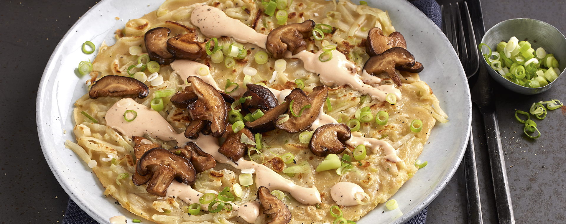 1 22 Japanische Krautpfannkuchen 1920x760px