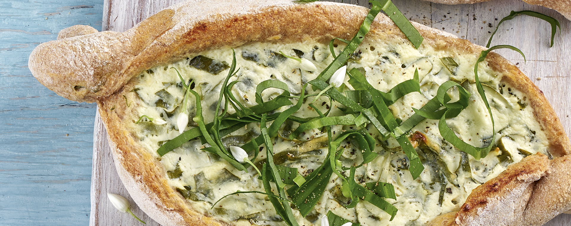 2 22 Baerlauch Ricotta Pide 1920x760px