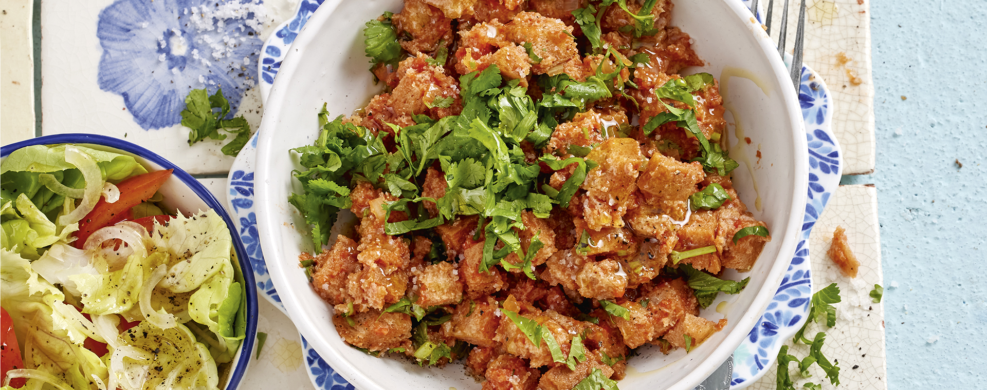 2 22 Broteintopf Mit Tomaten Und Buntem Salat 1920x760px