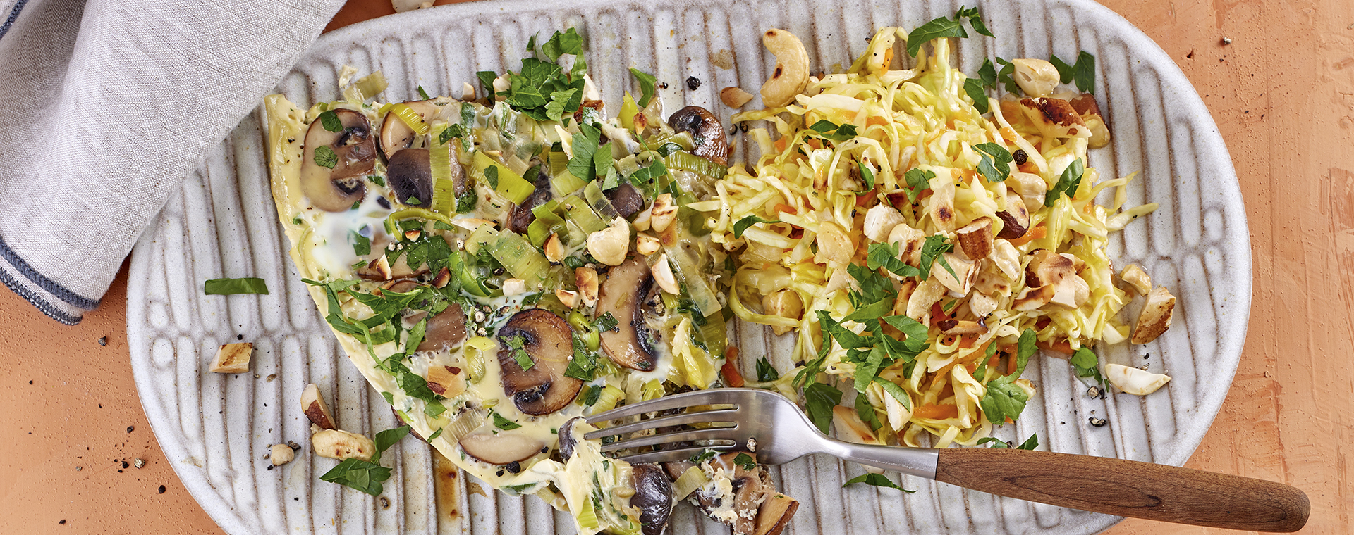 2 22 Champignon Lauch Omelett Mit Krautsalat 1920x760px