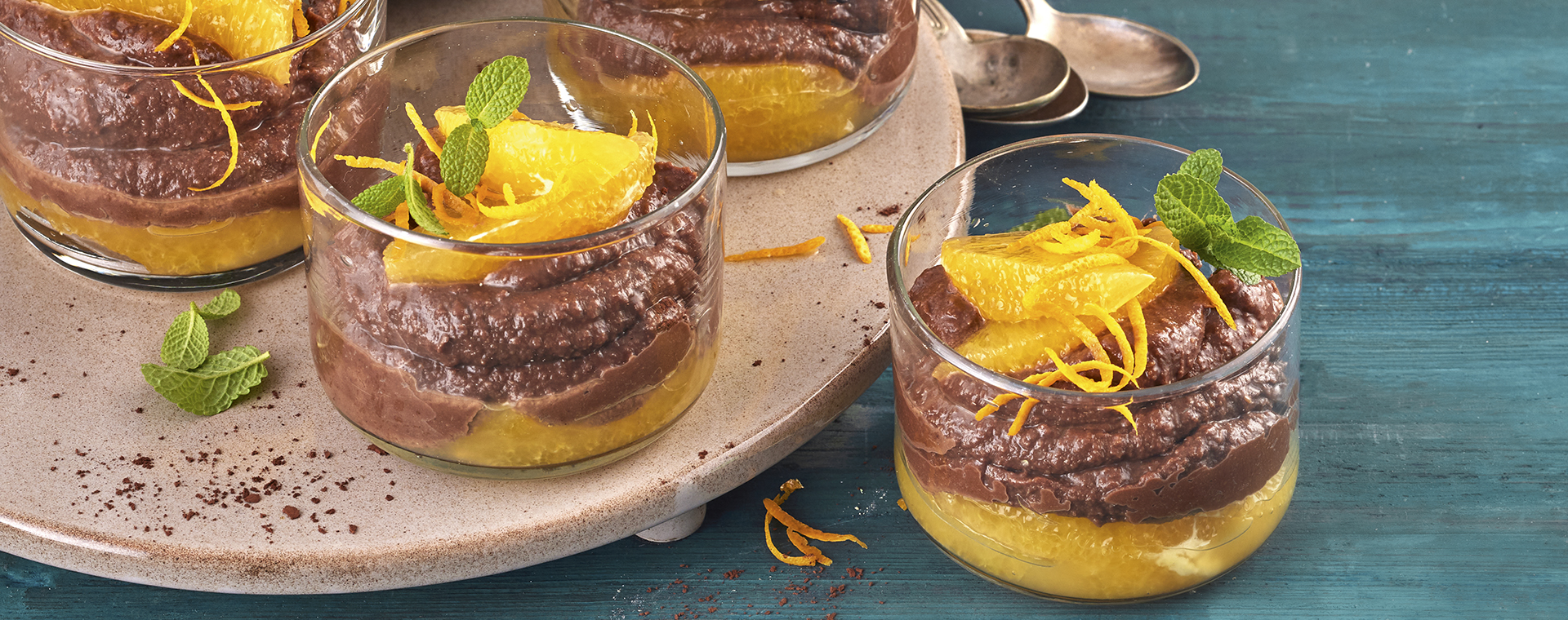 2 22 Schokoladenhummus Mit Marinierten Orangenfilets 1920x760px