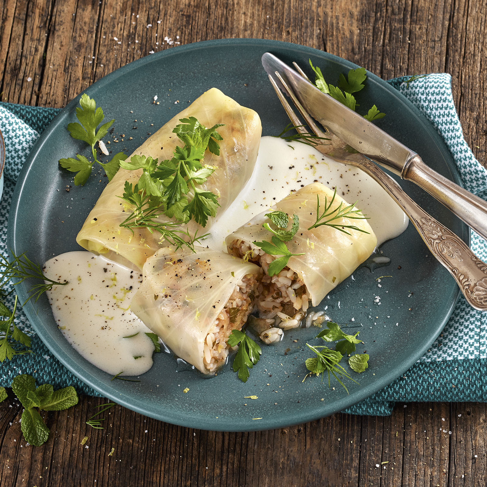 3 22 Kohlrouladen Mit Zitronensosse 1600x1600px