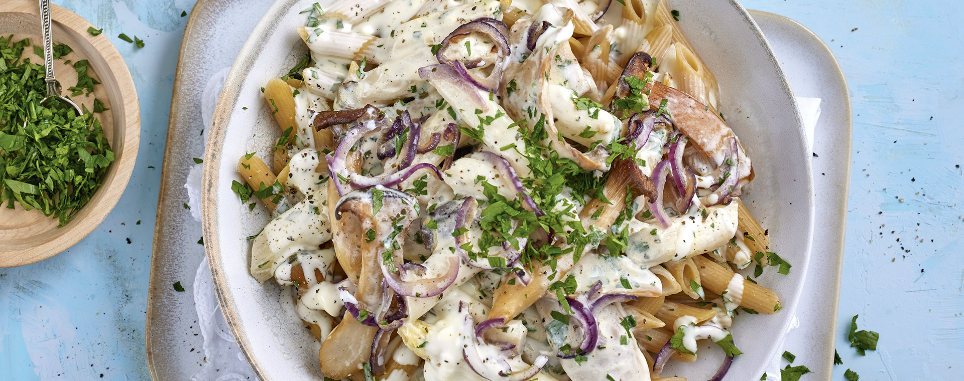 3 22 Nudeln Mit Spargel Pilz Sosse 1920x760px