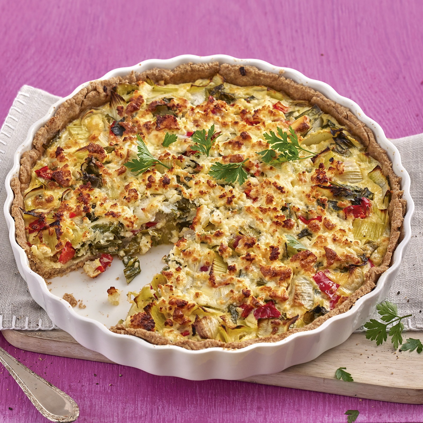 3 22 Pak Choi Quiche Mit Spitzpaprika Und Feta 1600x1600px