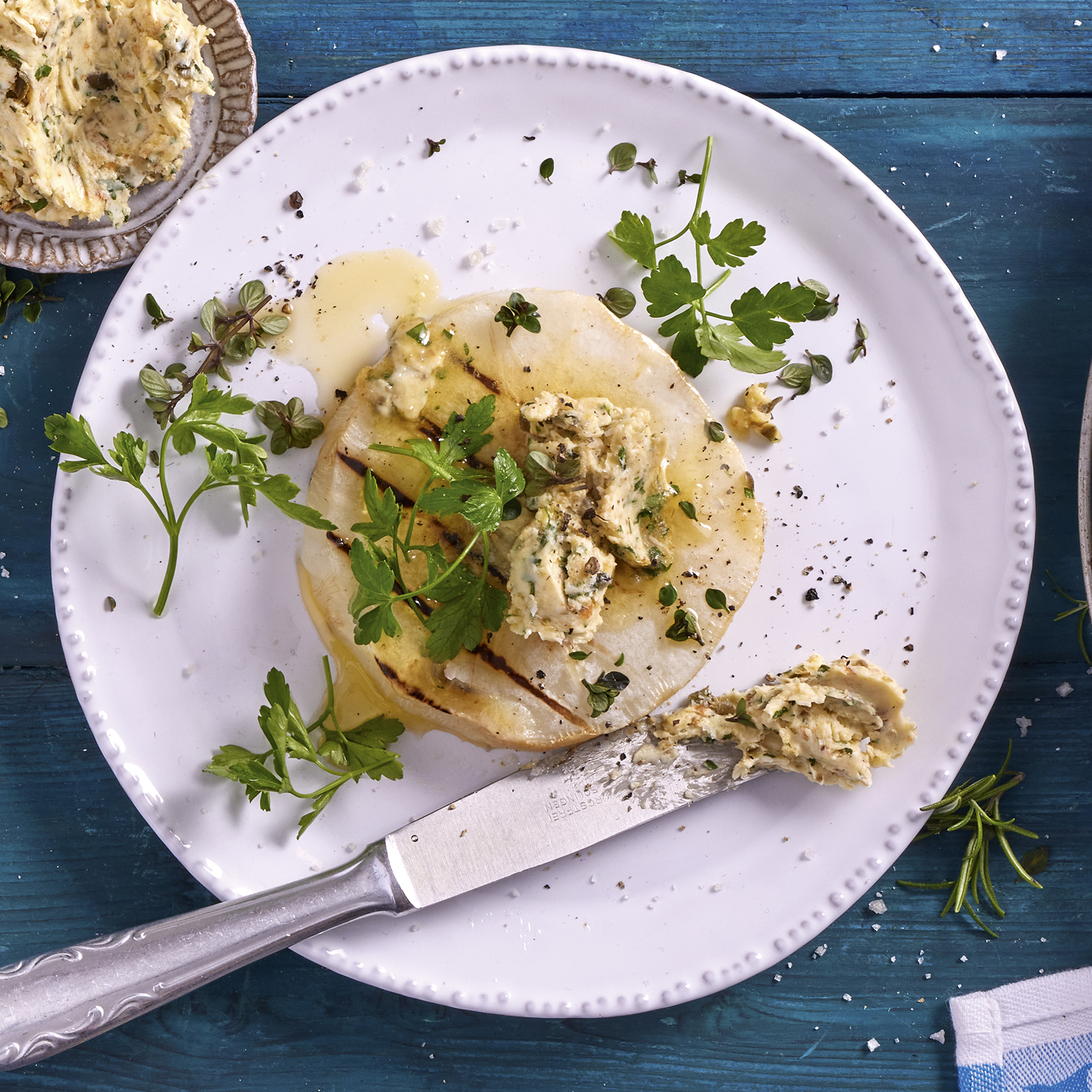 3 22 Selleriesteaks Mit Gewuerzbutter 1600x1600px