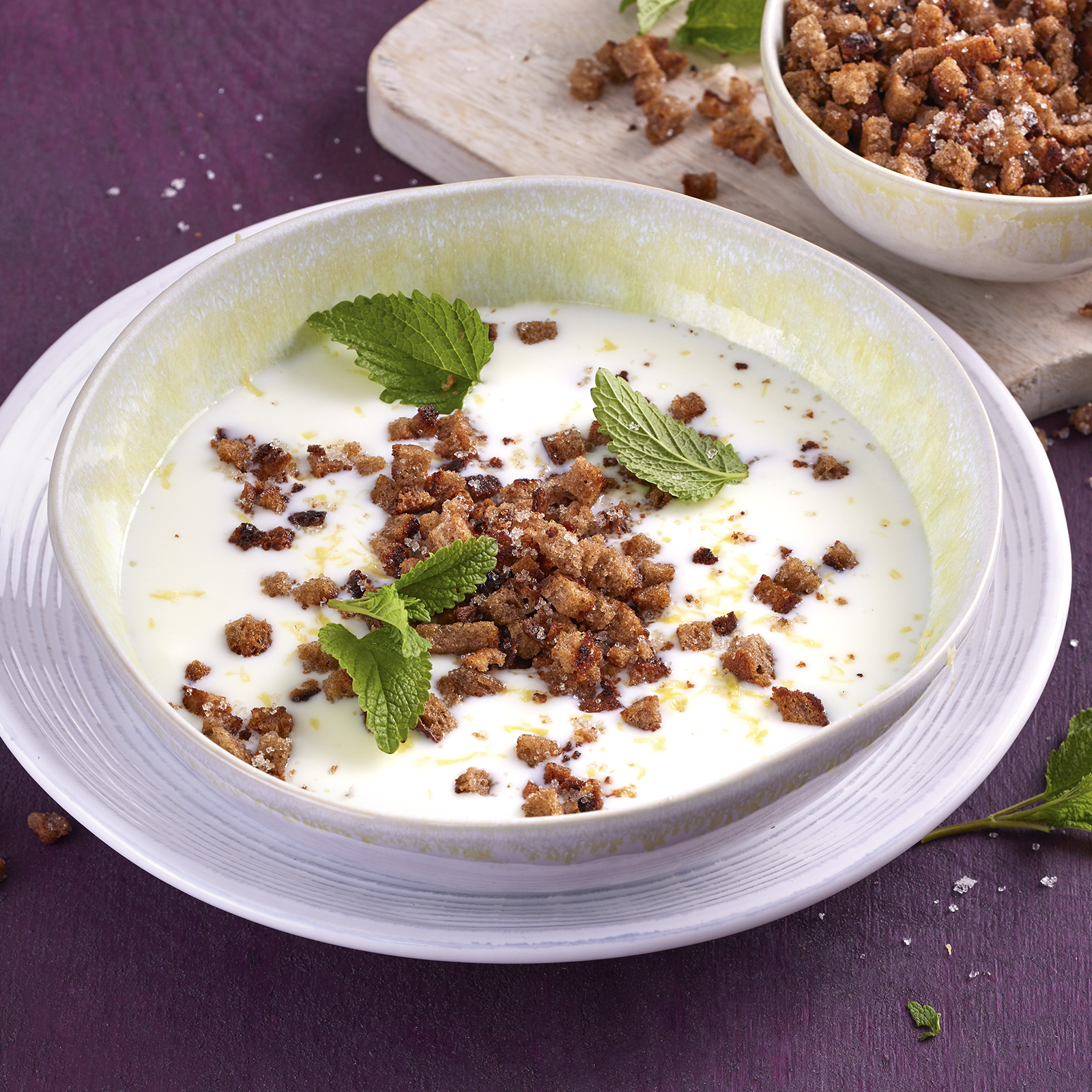 4 22 Kalte Buttermilchsuppe Mit Croutons 1600x1600px