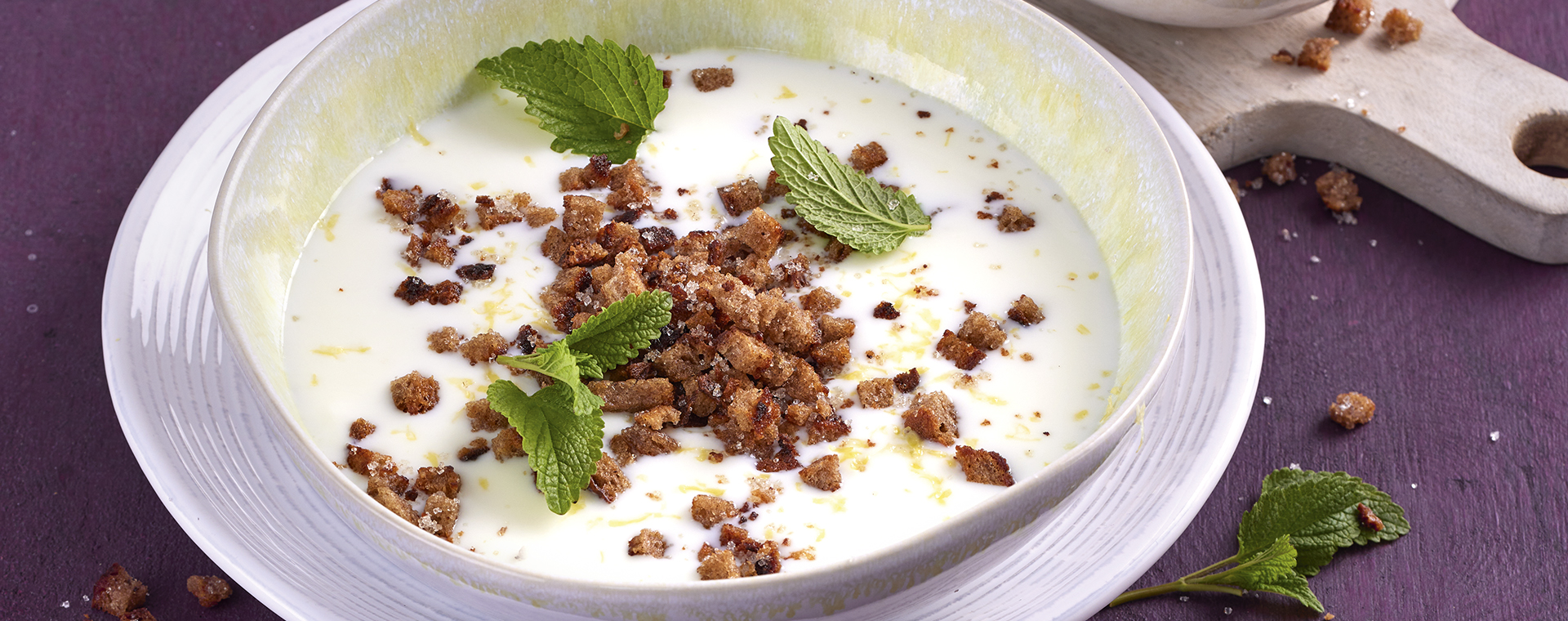 4 22 Kalte Buttermilchsuppe Mit Croutons 1920x760px