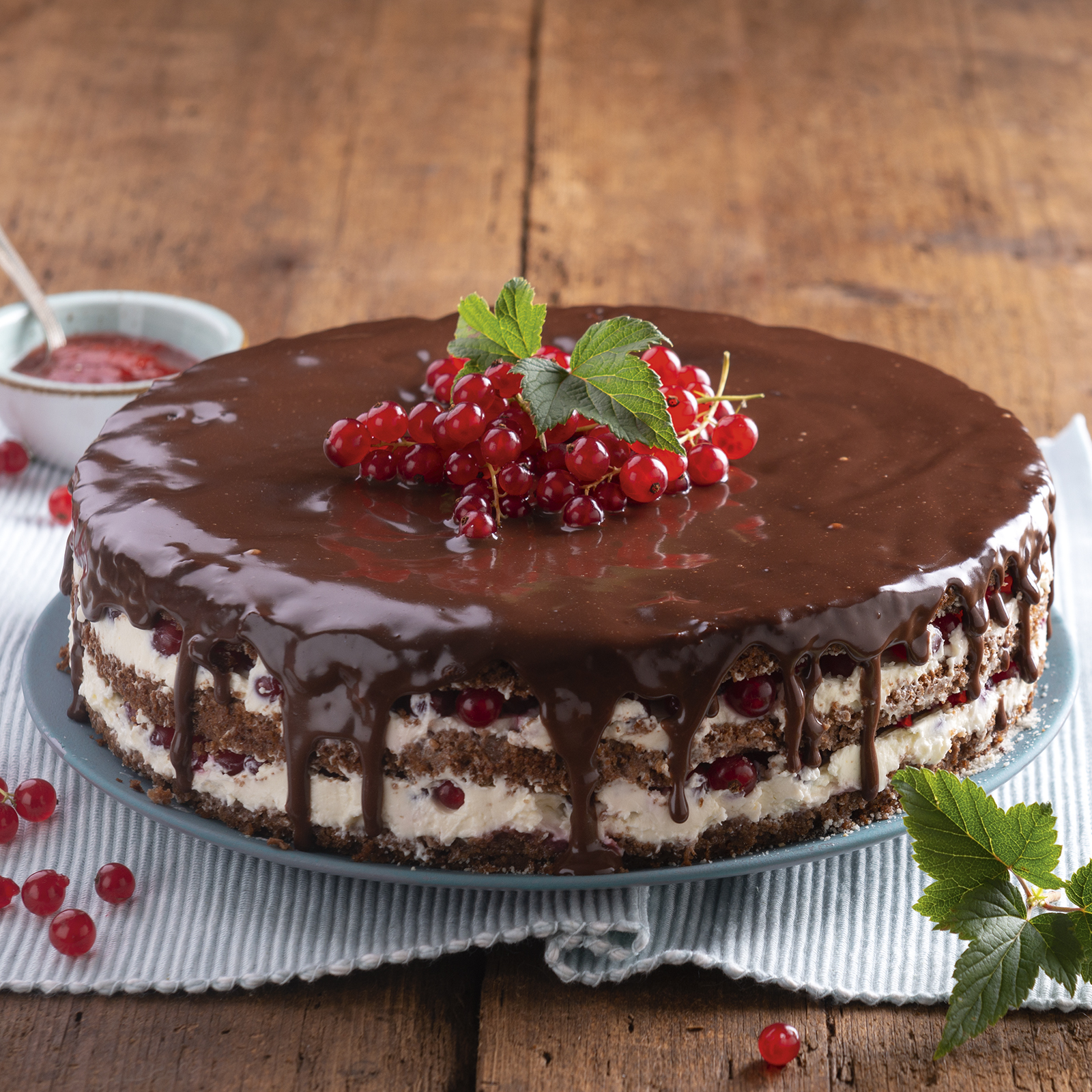 4 22 Naked Cake Mit Johannisbeeren 1600x1600px