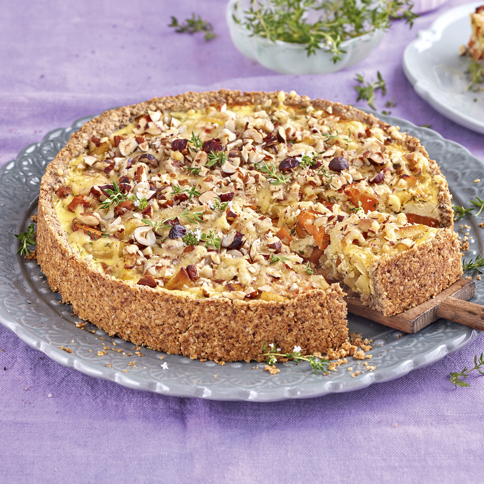 5 2022 Glutenfreie Quiche Mit Herbstgemuese Und Kaese Nuss Kruste 1600x1600px