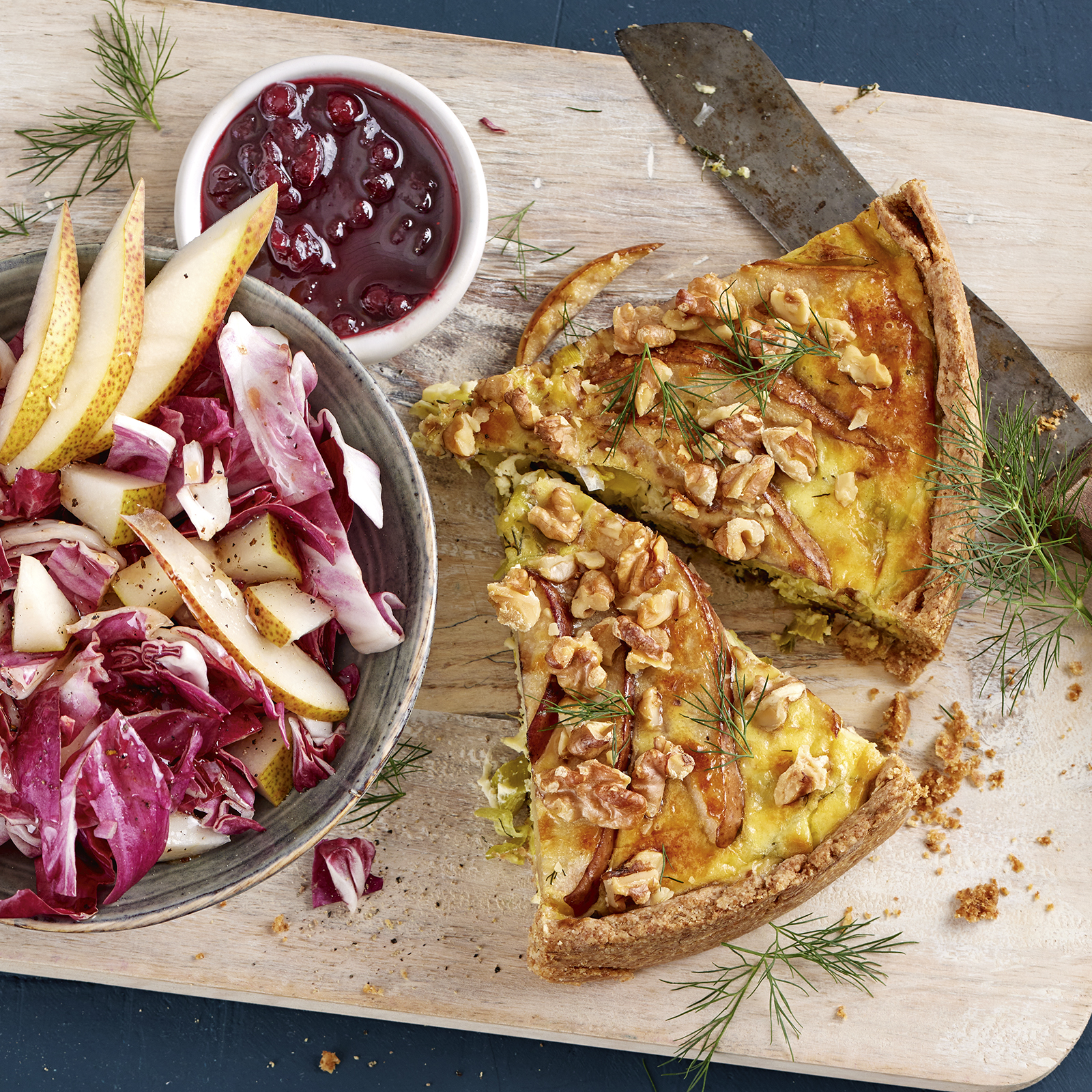 5 22 Birnen Lauch Quiche Mit Fruchtigem Radicchiosalat 1600x1600px