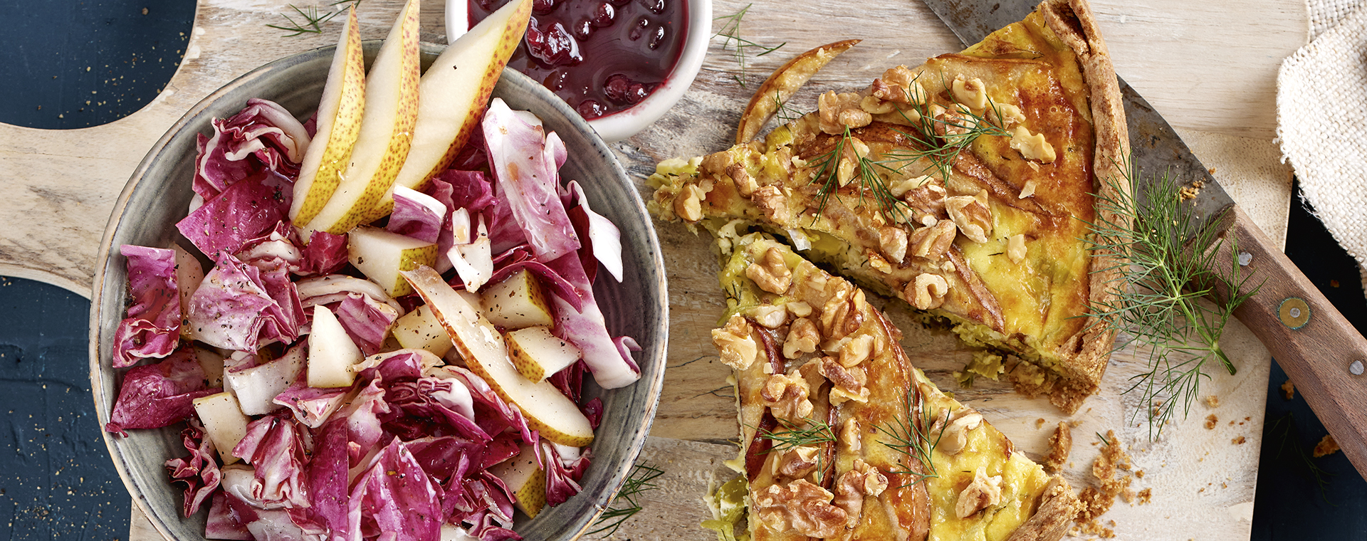 5 22 Birnen Lauch Quiche Mit Fruchtigem Radicchiosalat 1920x760px