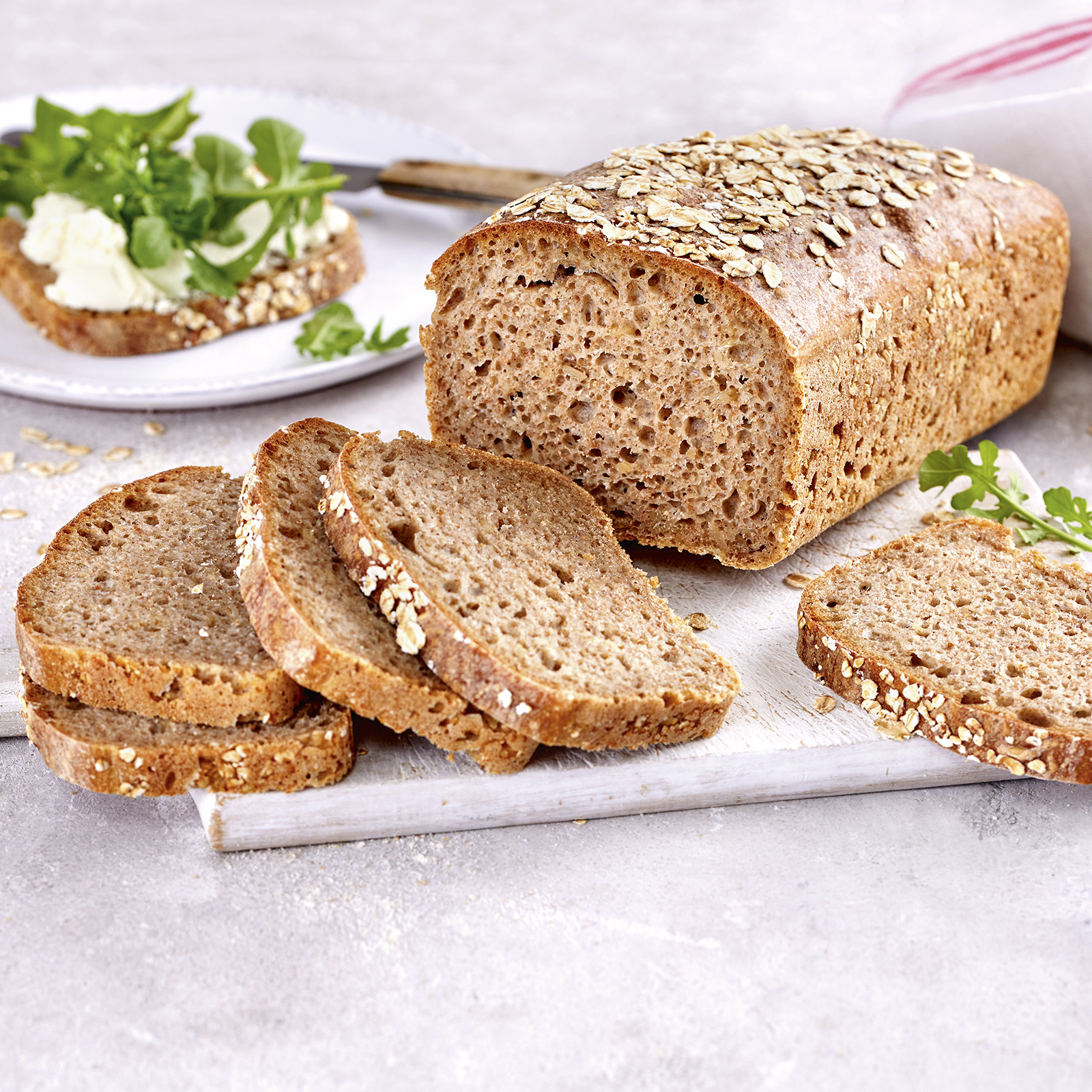 5 22 Dinkel Hafer Brot 1600x1600px