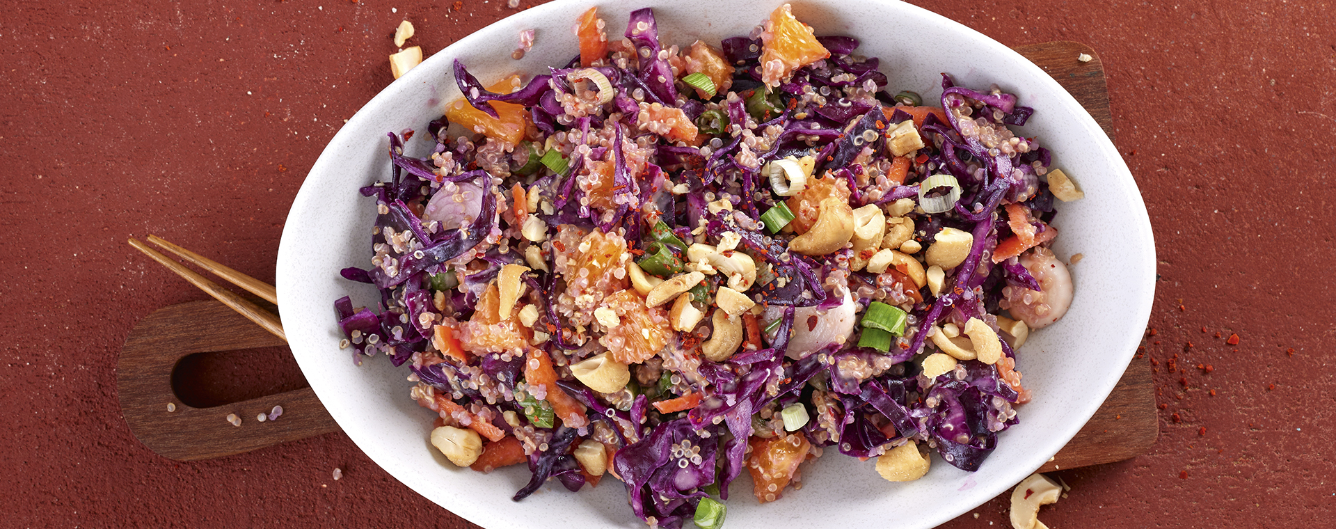 5 22 Thai Quinoa Salat Mit Erdnussdressing 1920x760px