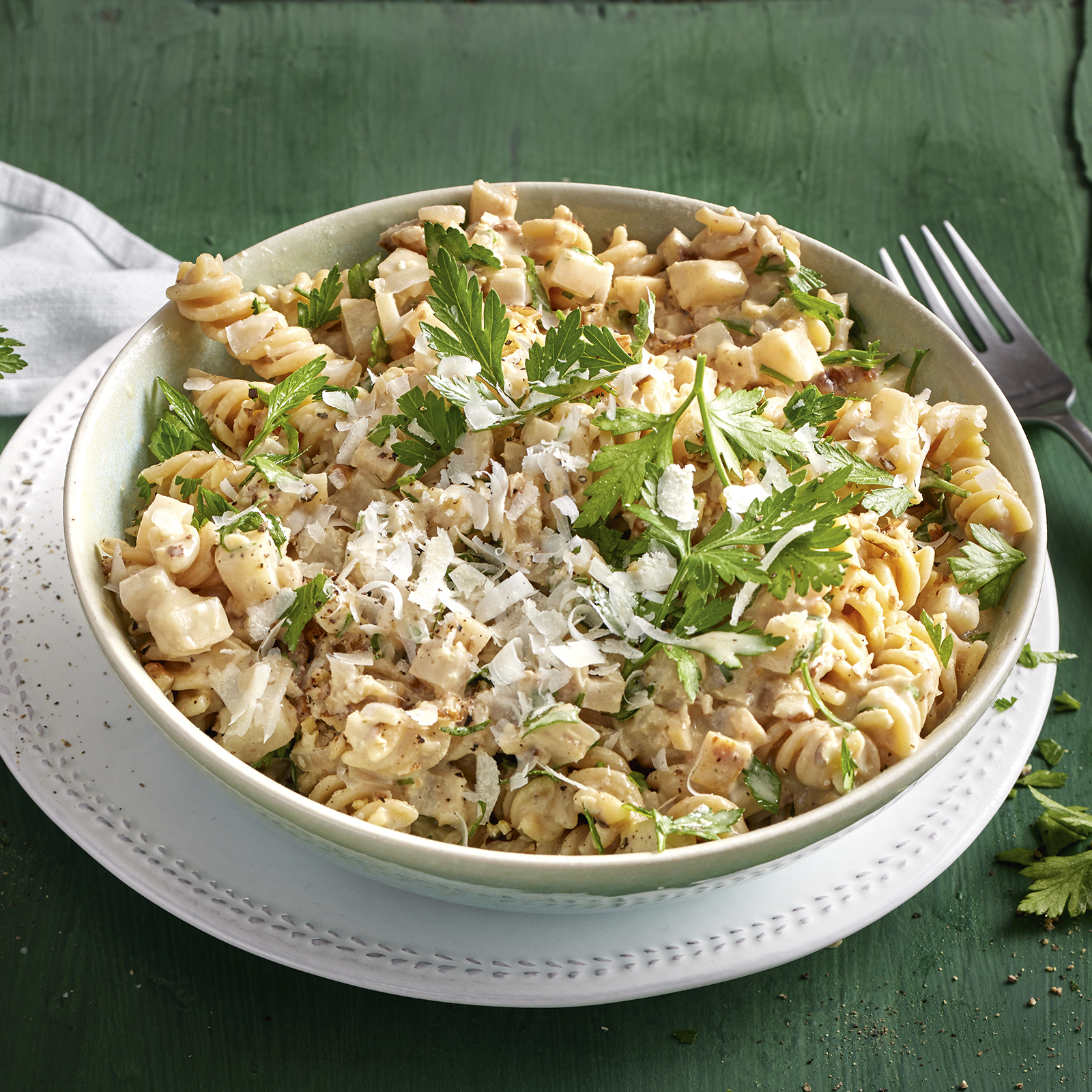 6 22 Pasta Mit Sellerie Walnuss Sosse 1600x1600px