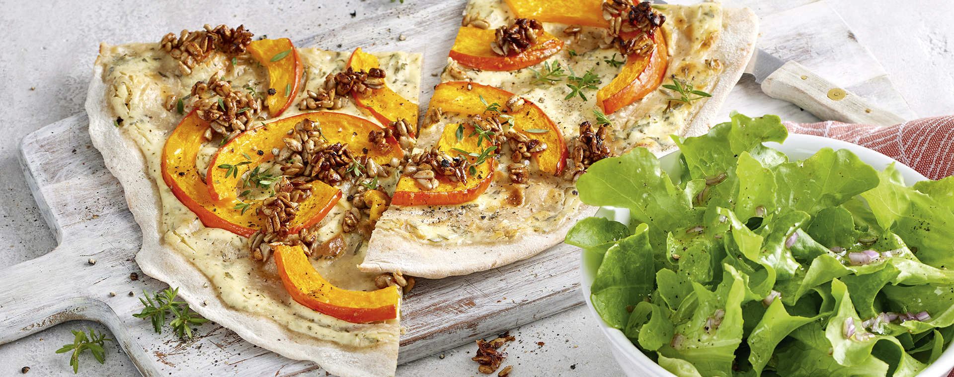 6 22 Sauerteig Flammkuchen Mit Kuerbis 1920x760px