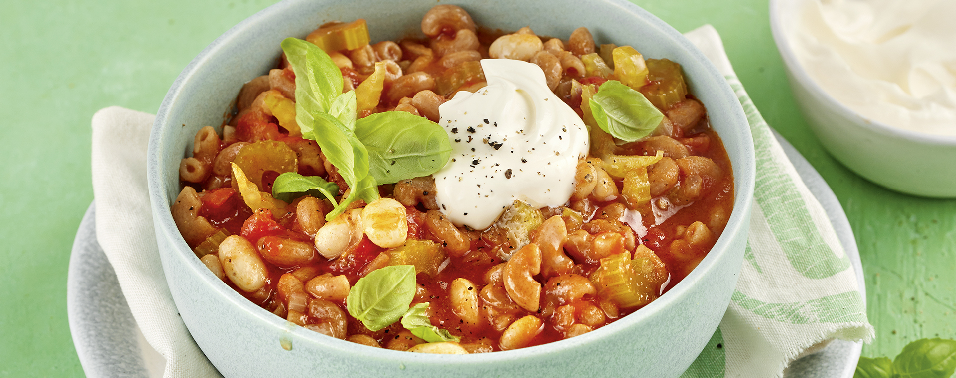 2 23 Tomaten Bohnen Eintopf Mit Nudeln 1920x760px