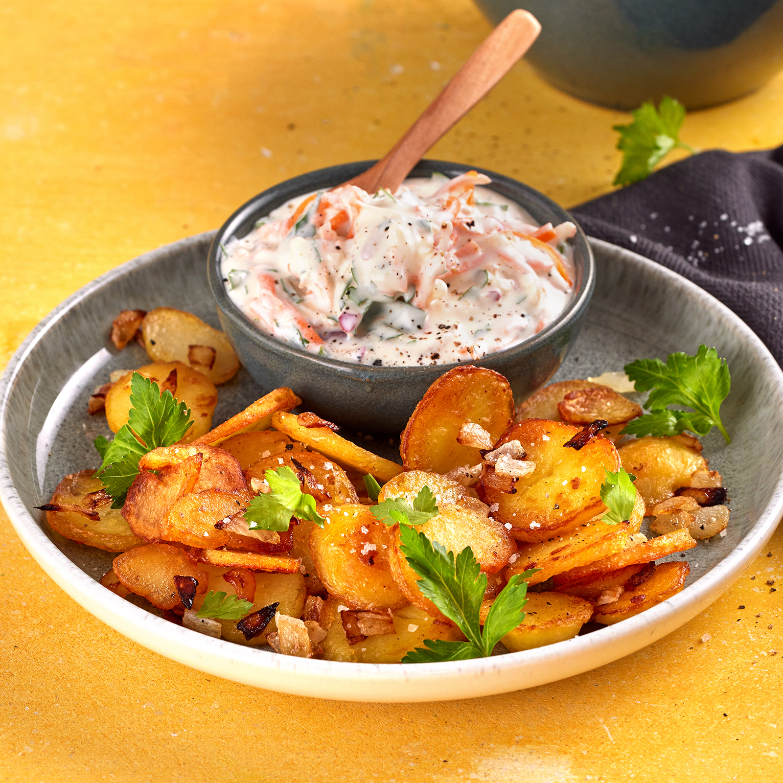 6 23 Bratkartoffeln Mit Apfel Moehren Quark 1600x1600px