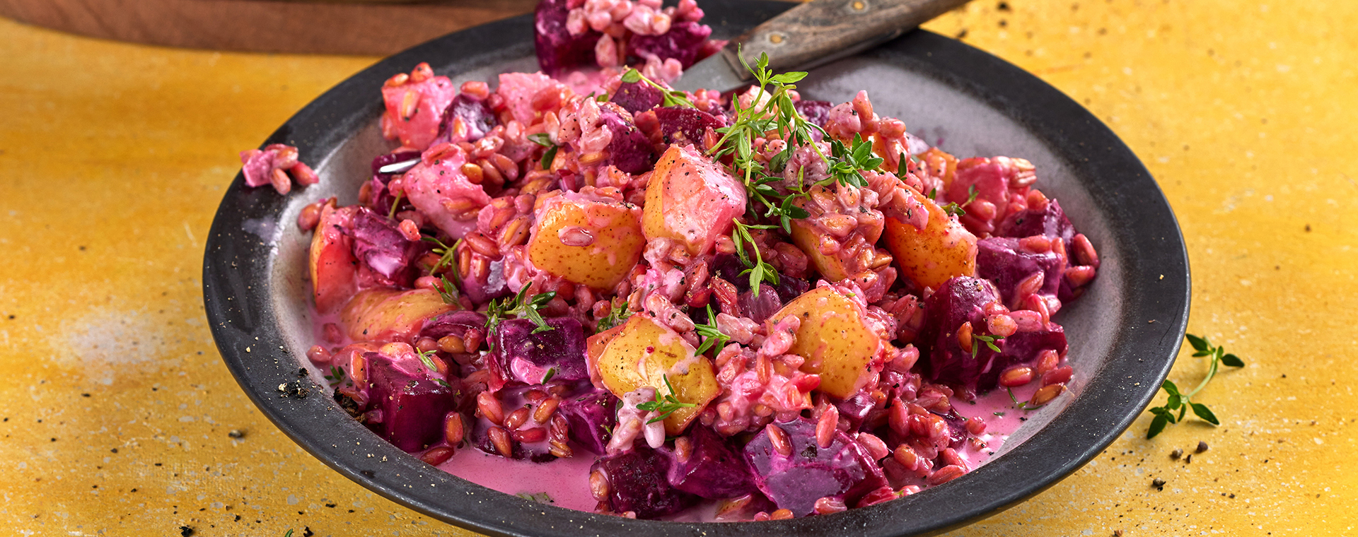 6 23 Dinkelpfanne Mit Roter Bete Und Birnen 1920x760px