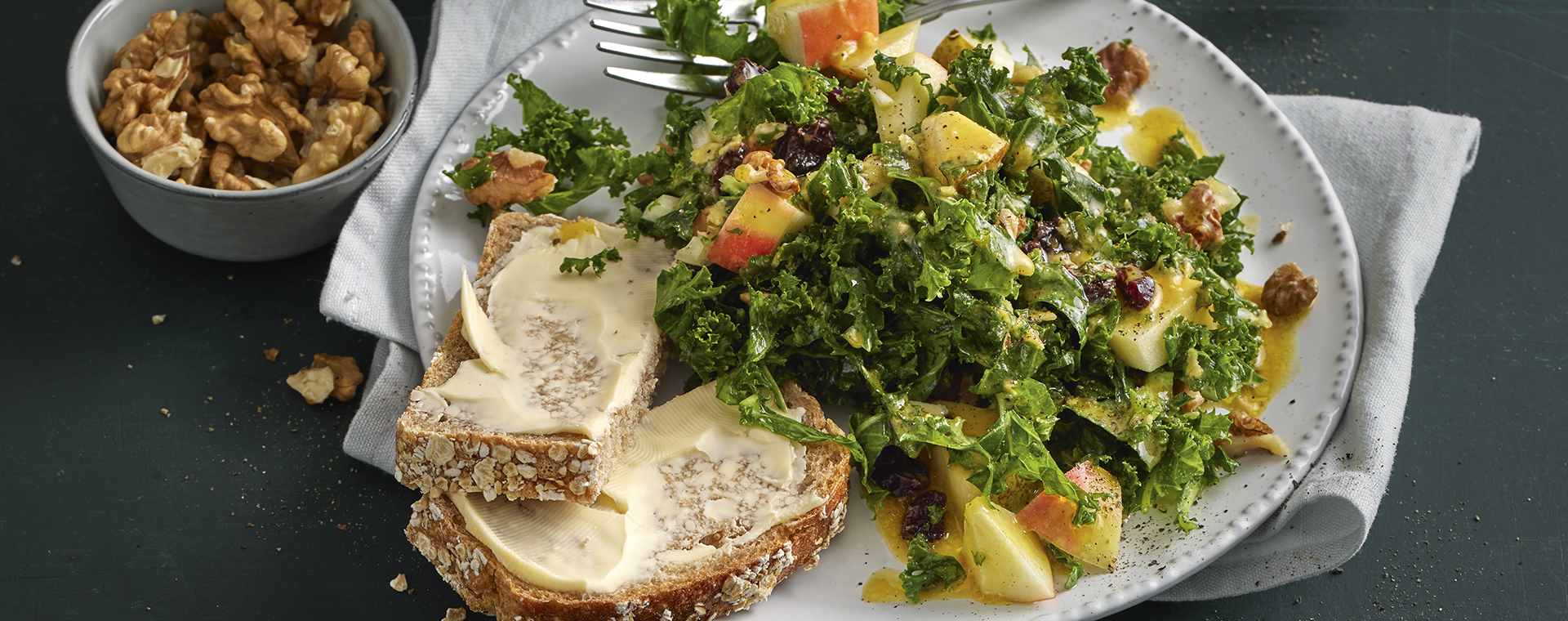 6 23 Fruchtiger Gruenkohlsalat 1920x760px