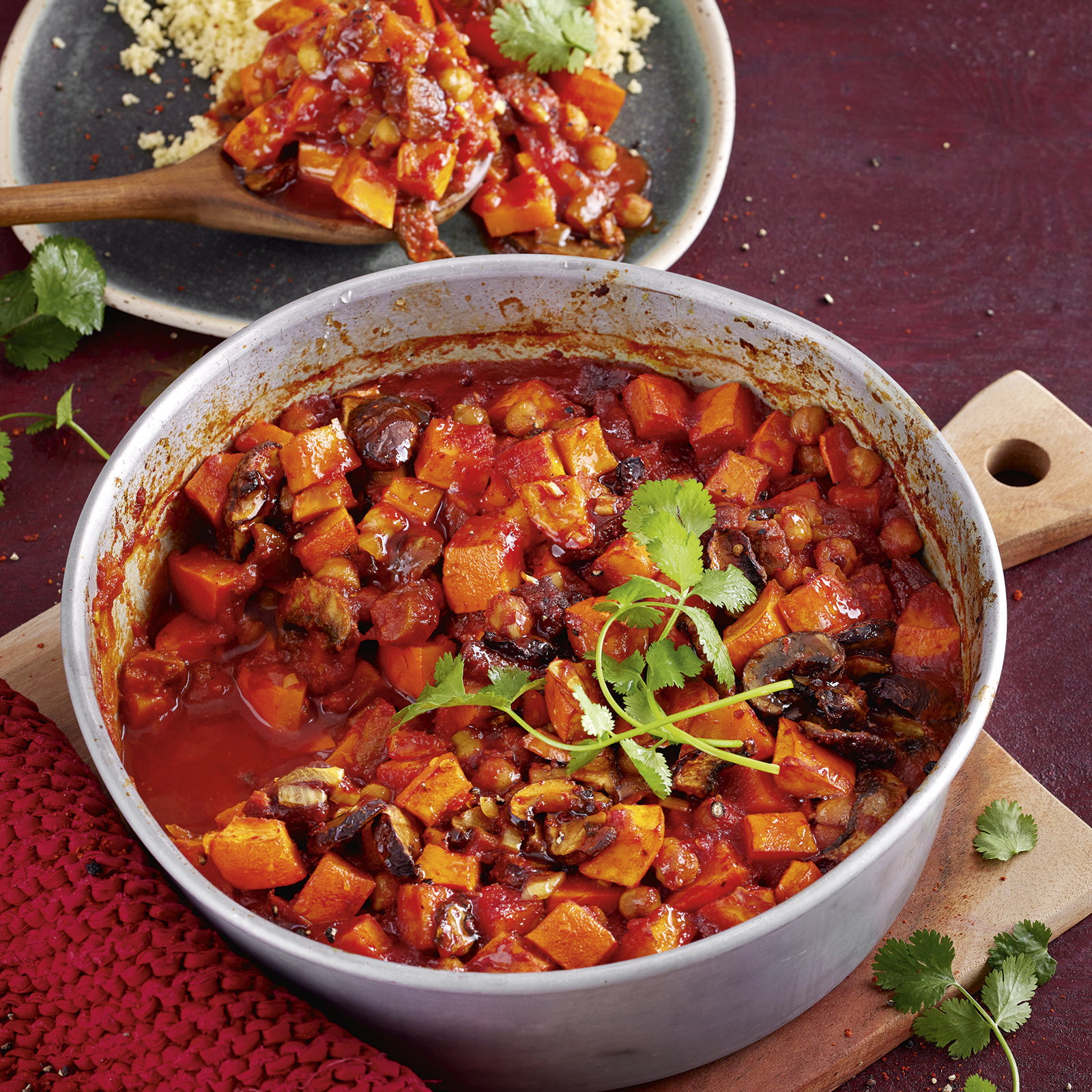 6 23 Kuerbis Pilz Tajine Mit Couscous 1600x1600px