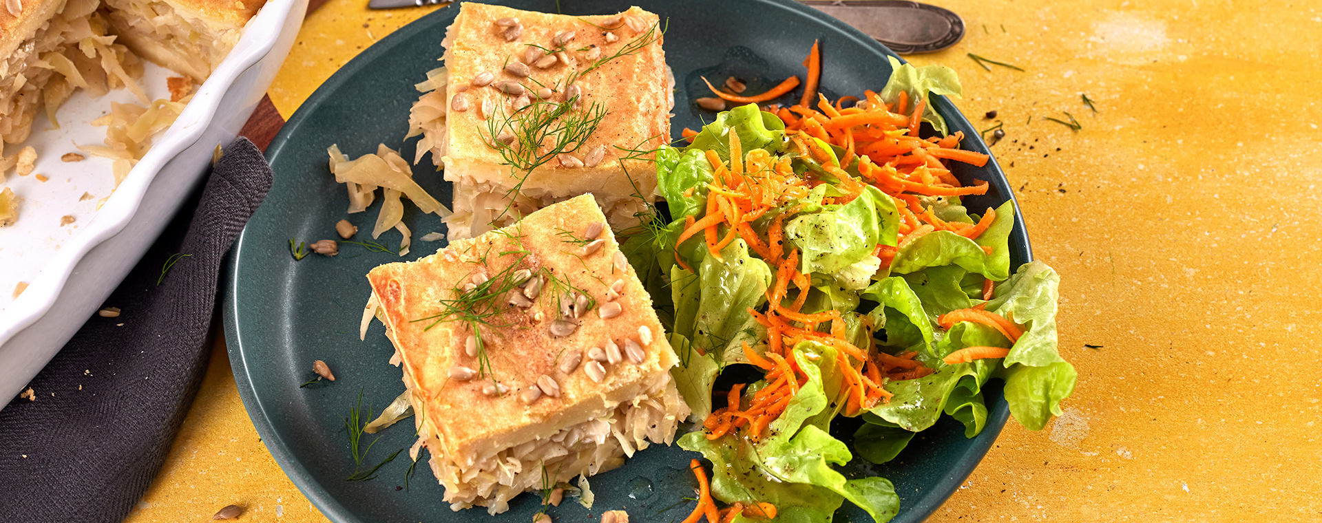 6 23 Weisskohlkuchen Mit Gemischtem Salat 1920x760px