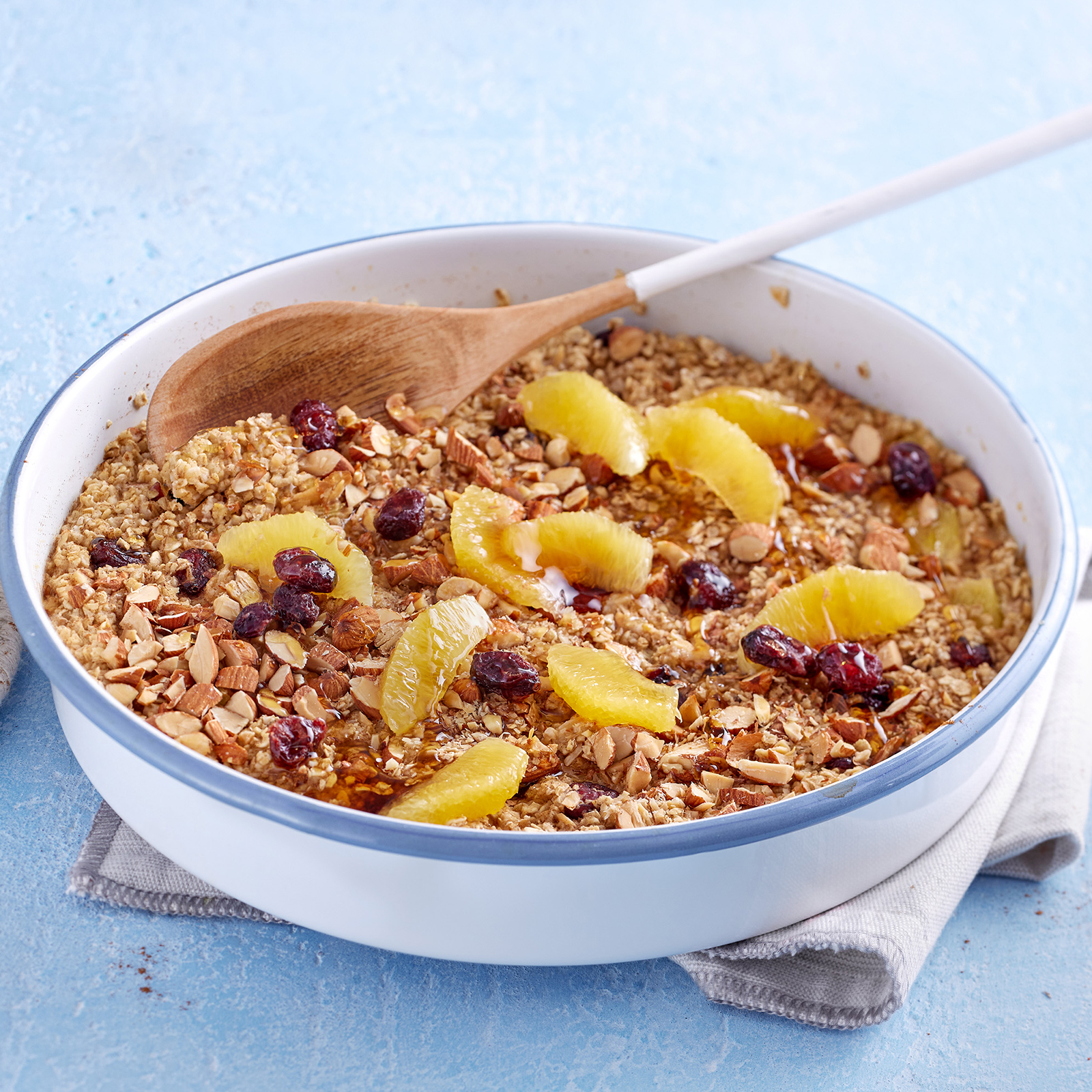 1 24 Fruchtiger Porridge Auflauf Mit Orangen 1600x1600px