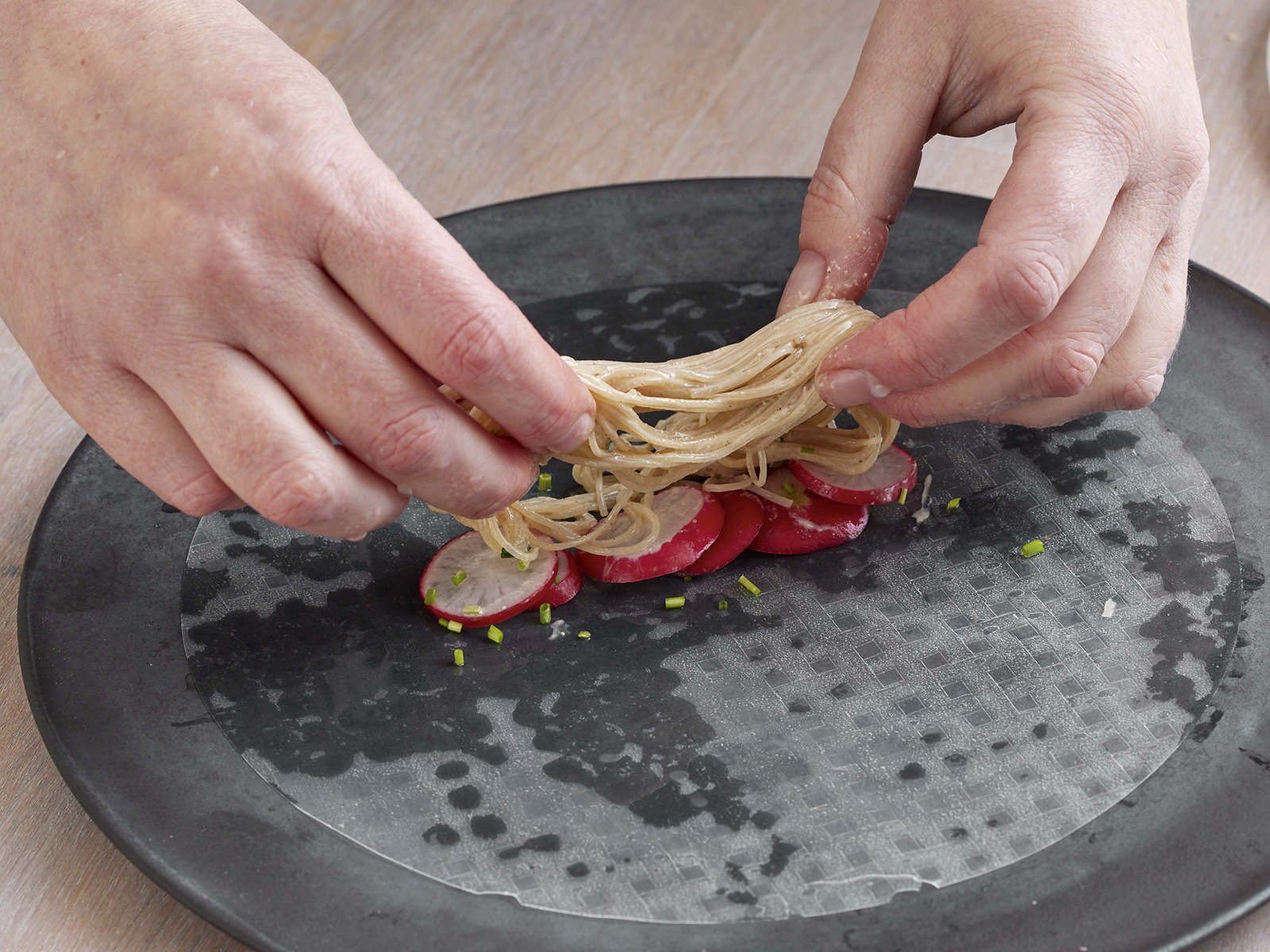 2 24 Gluecksrollen 1600x1200px Step 1