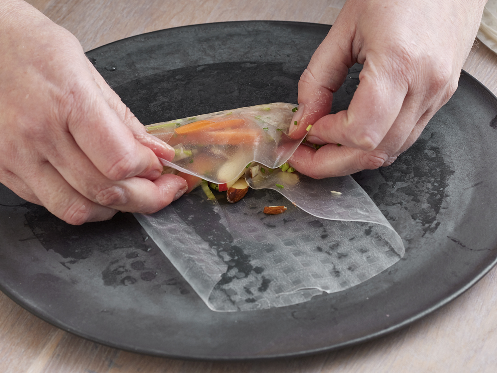 2 24 Gluecksrollen 1600x1200px Step 3