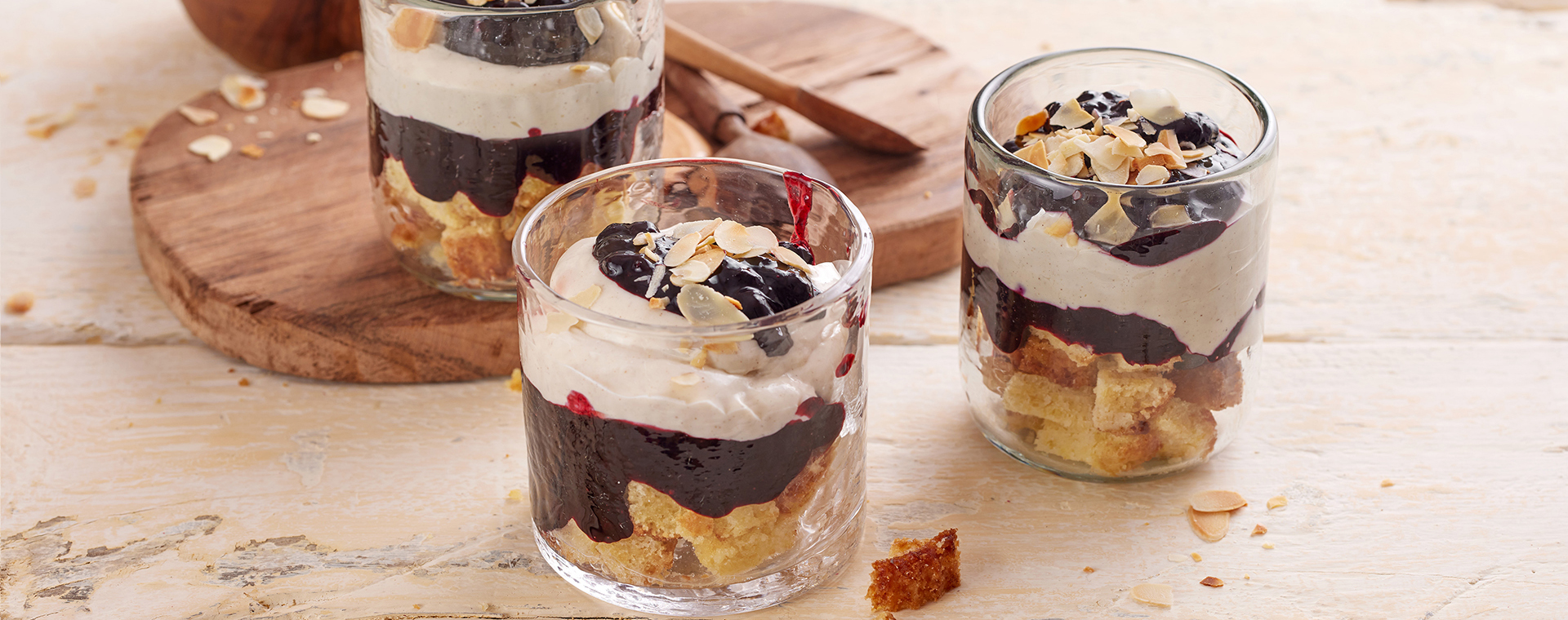 2 24 Heidelbeer Vanille Trifle 1920x760px