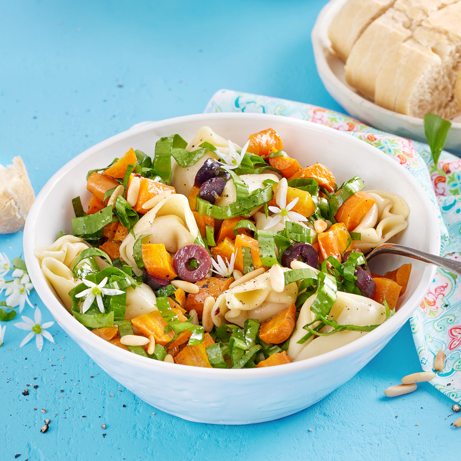 2 24 Tortelloni Baerlauch Salat 1600x1600px