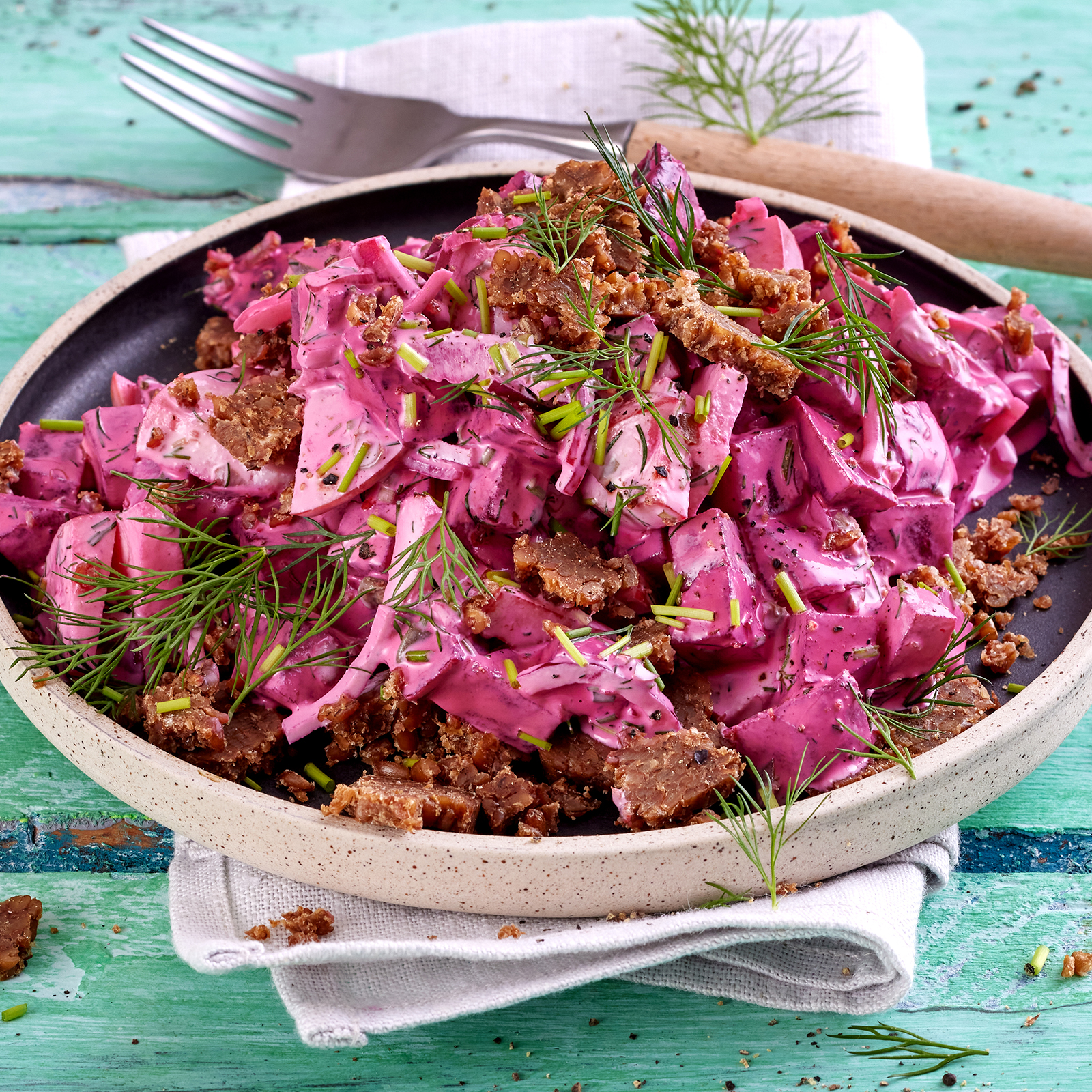 3 24 Rote Bete Salat Mit Pumpernickel 1600x1600px