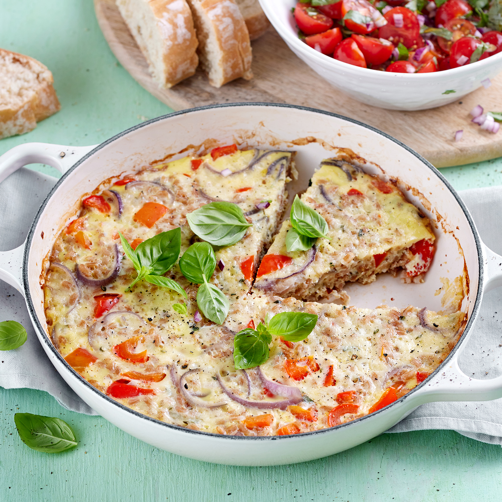 4 24 Paprika Dinkel Frittata Mit Tomatensalat 1600x1600px