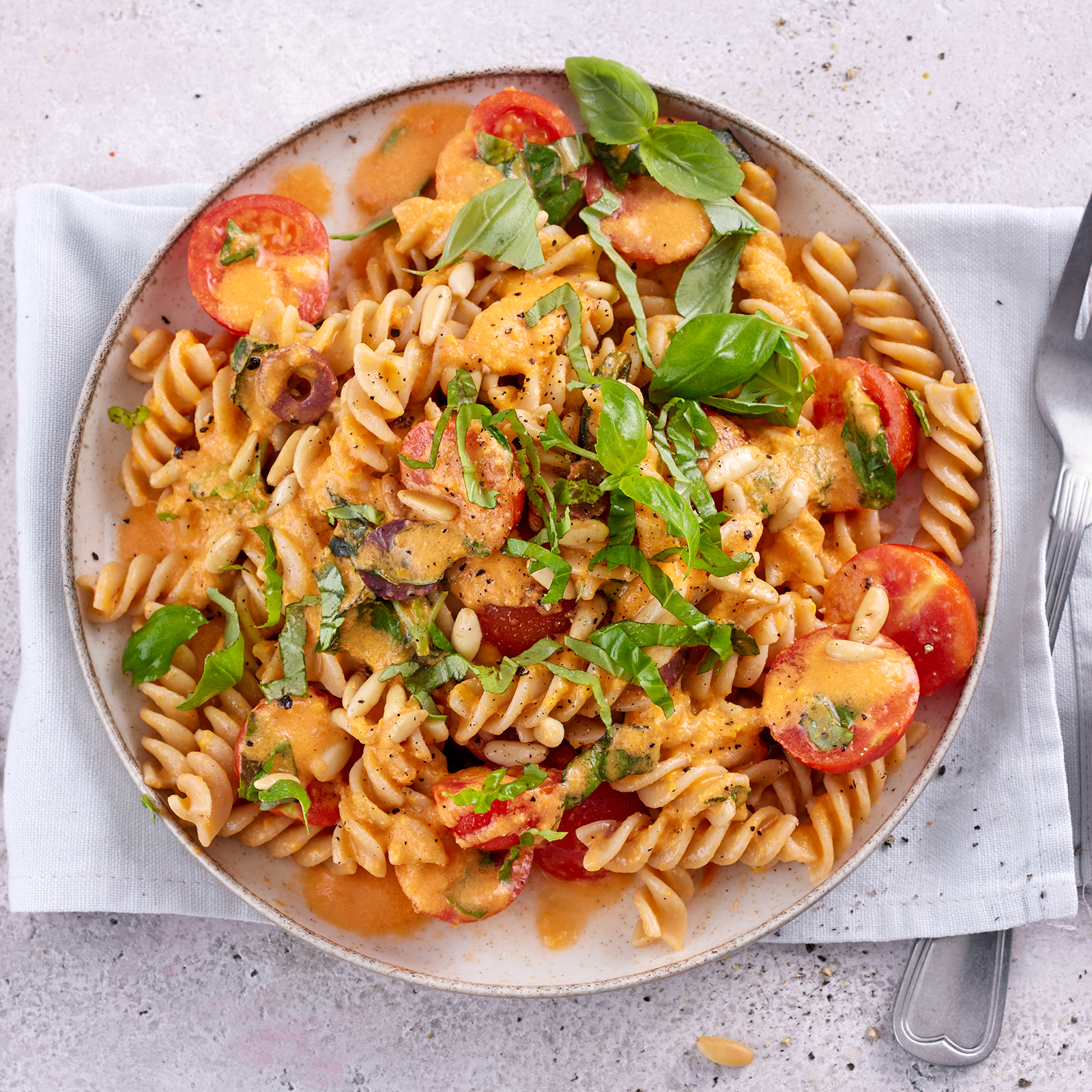 4 24 Pasta Mit Kalter Gazpacho Sosse 1600x1600px