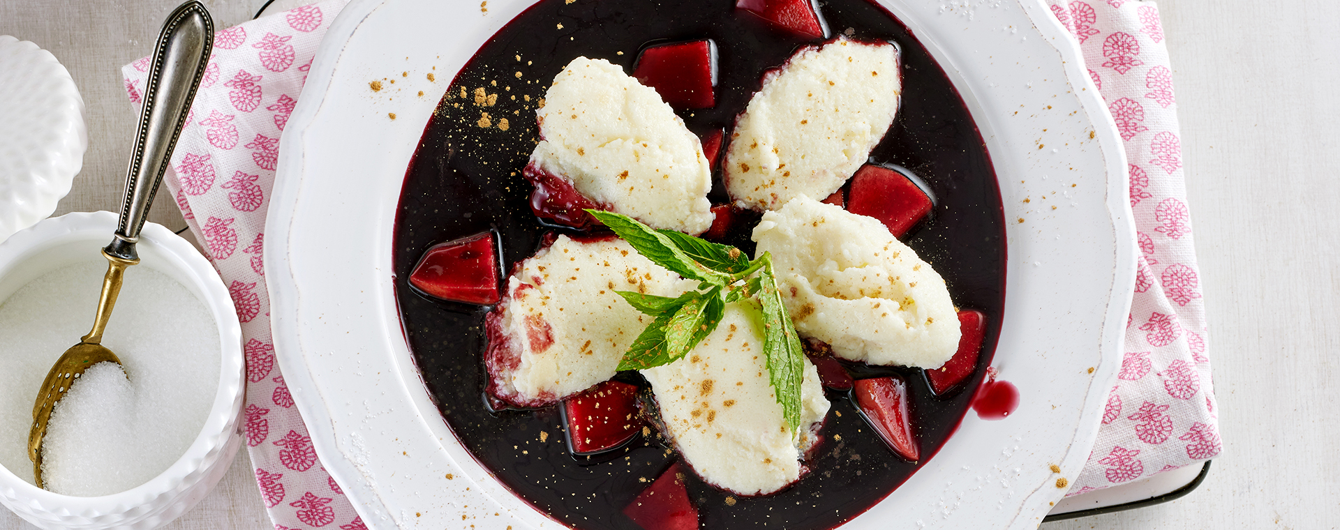 5 24 Holunder Apfel Suppe Mit Griessnocken 1920x760px