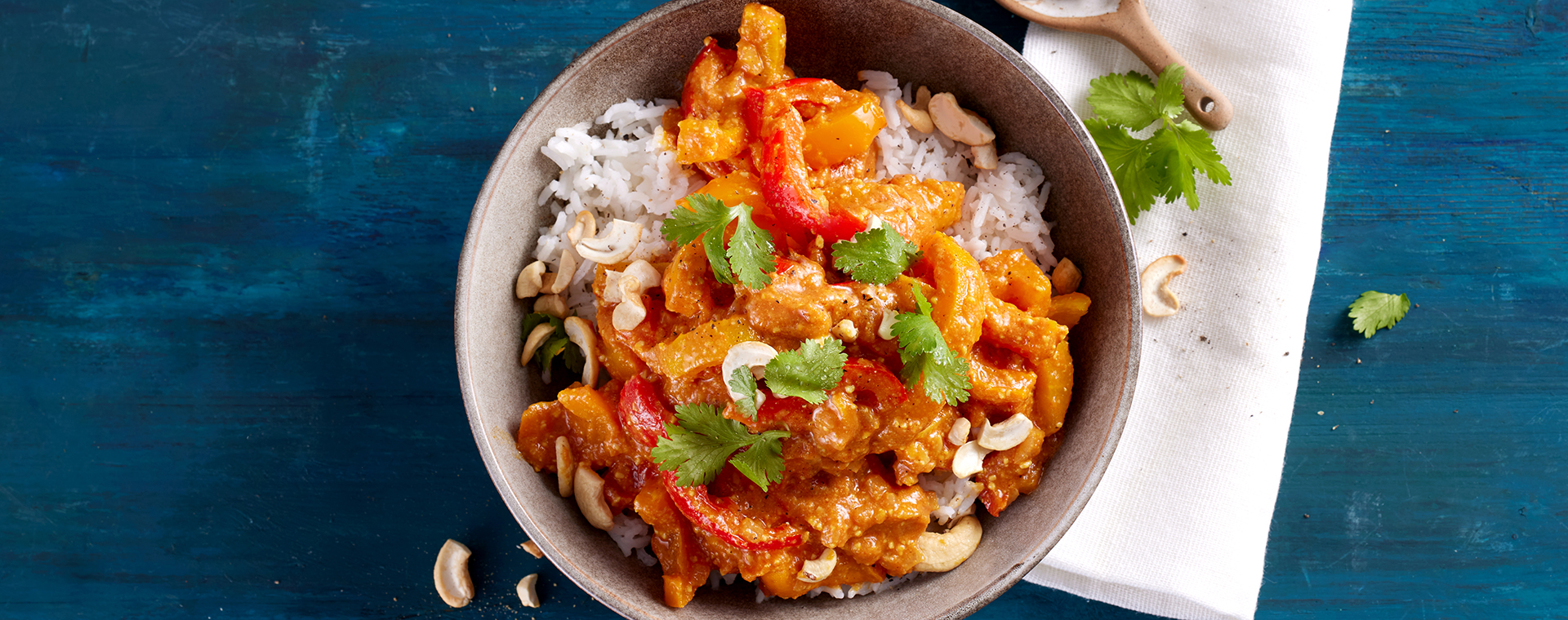 5 24 Raffiniertes Paprika Cashew Curry Mit Reis 1920x760px